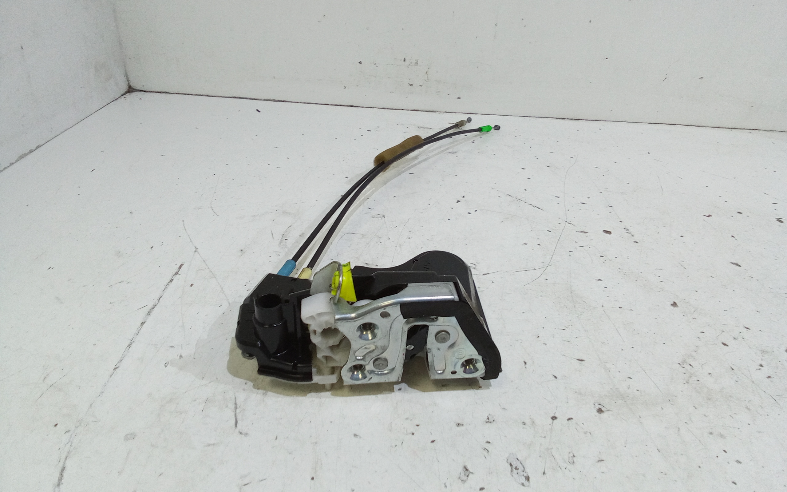 Serratura Porta Post. Sinistro 8235062R10000 Usato