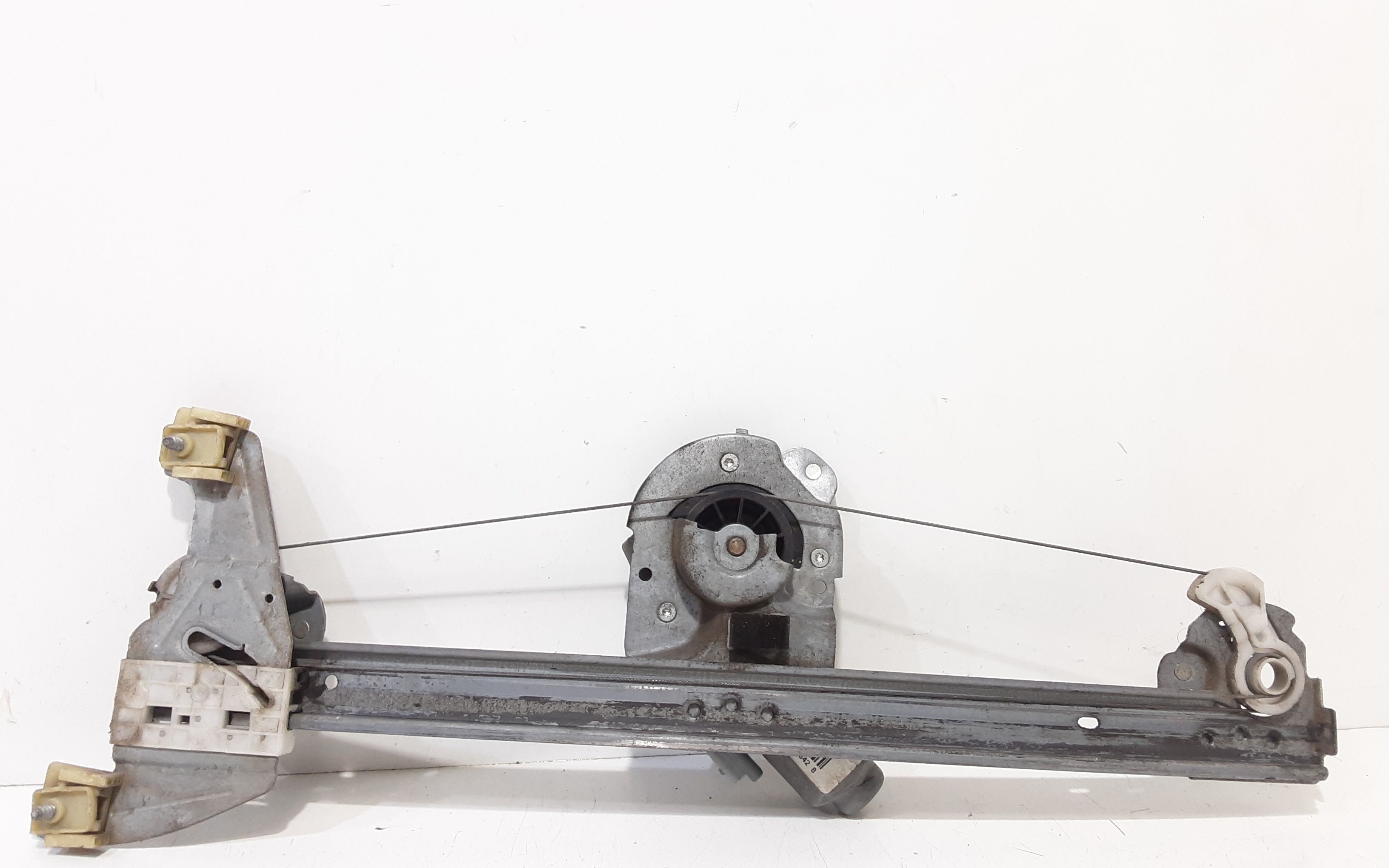 Alzacristallo Porta Ant. Destro 698100H010 Usato