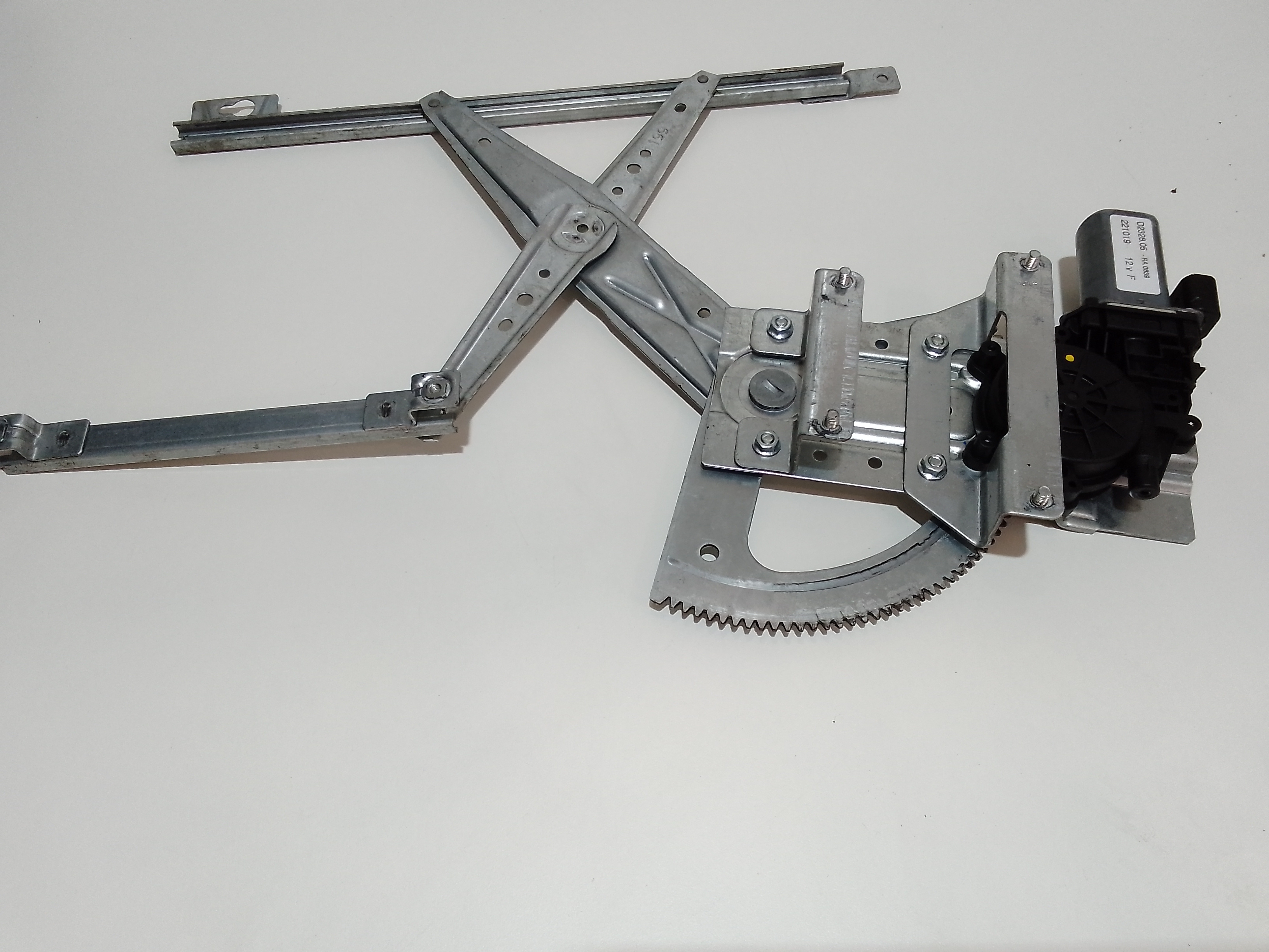 Alzacristallo Porta Ant. Sinistro CUH10185 Usato