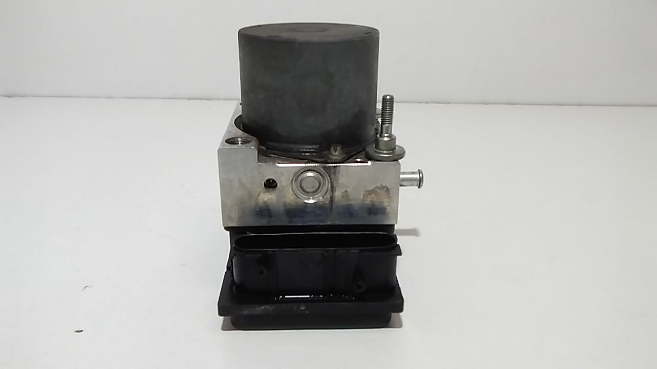 Pompa Abs A4514201475 Usato