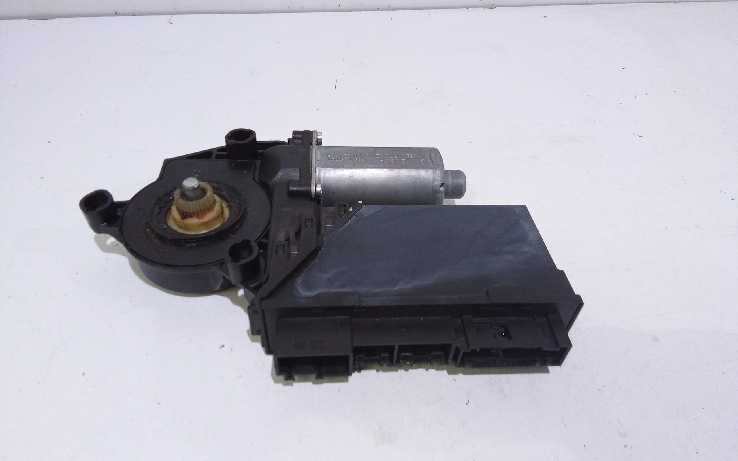 Motorino Alzacristallo Porta Ant. Sinistro 7L0959701MVIN Usato