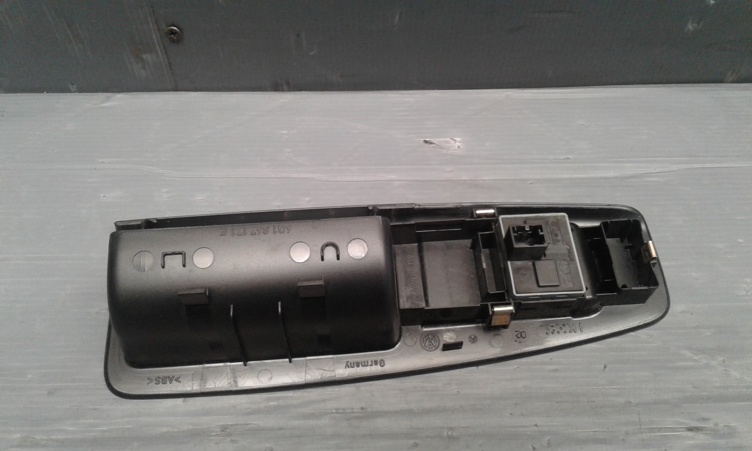 Interruttore Alzacristalli Porta Ant. Sinistro 6Q09598589B9 Usato