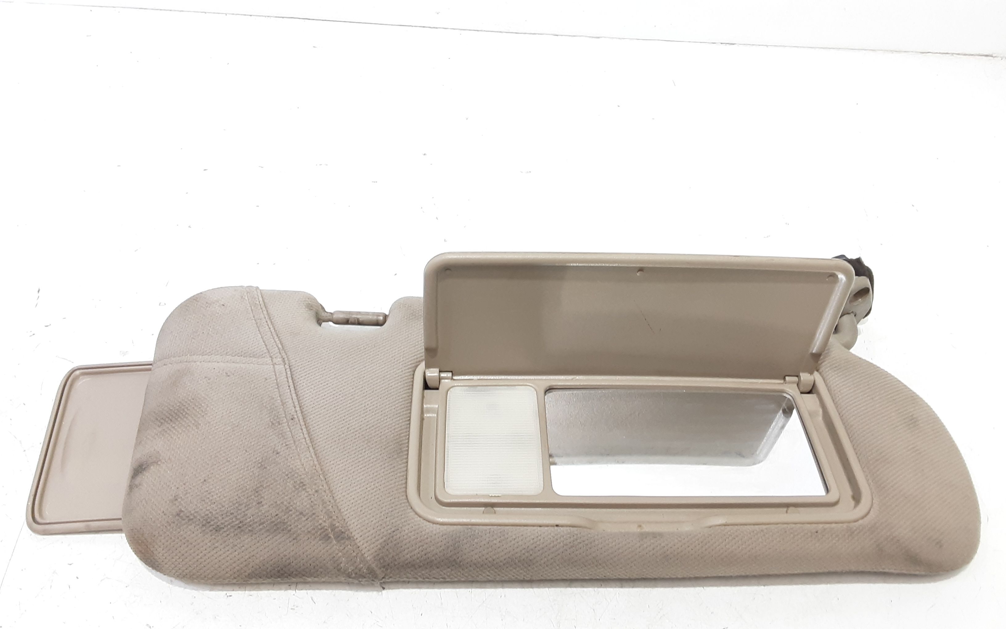 Aletta Parasole Parabrezza Destro 852043E01044 Usato