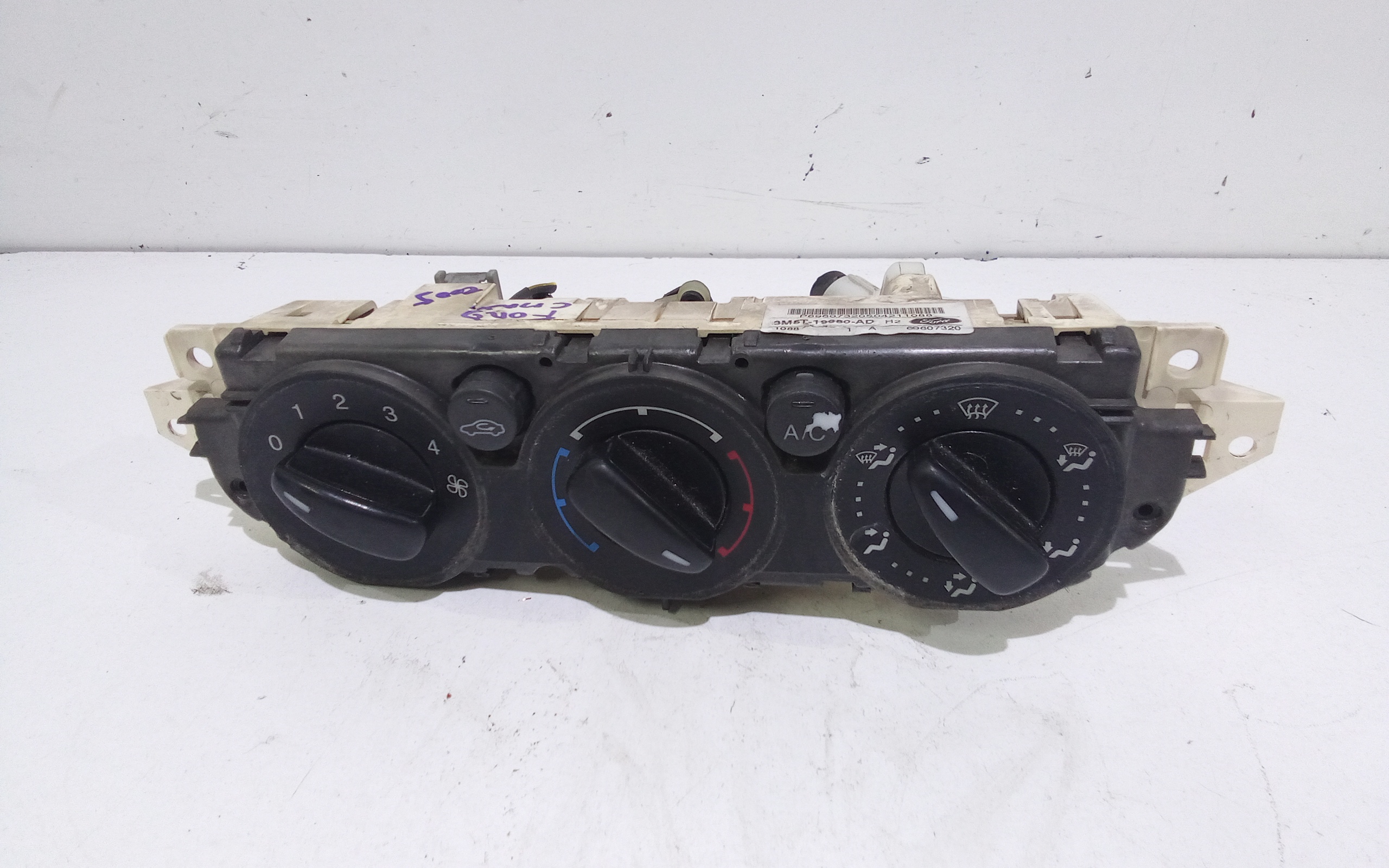 Blocco Comando Climatizzazione 1374165 Usato