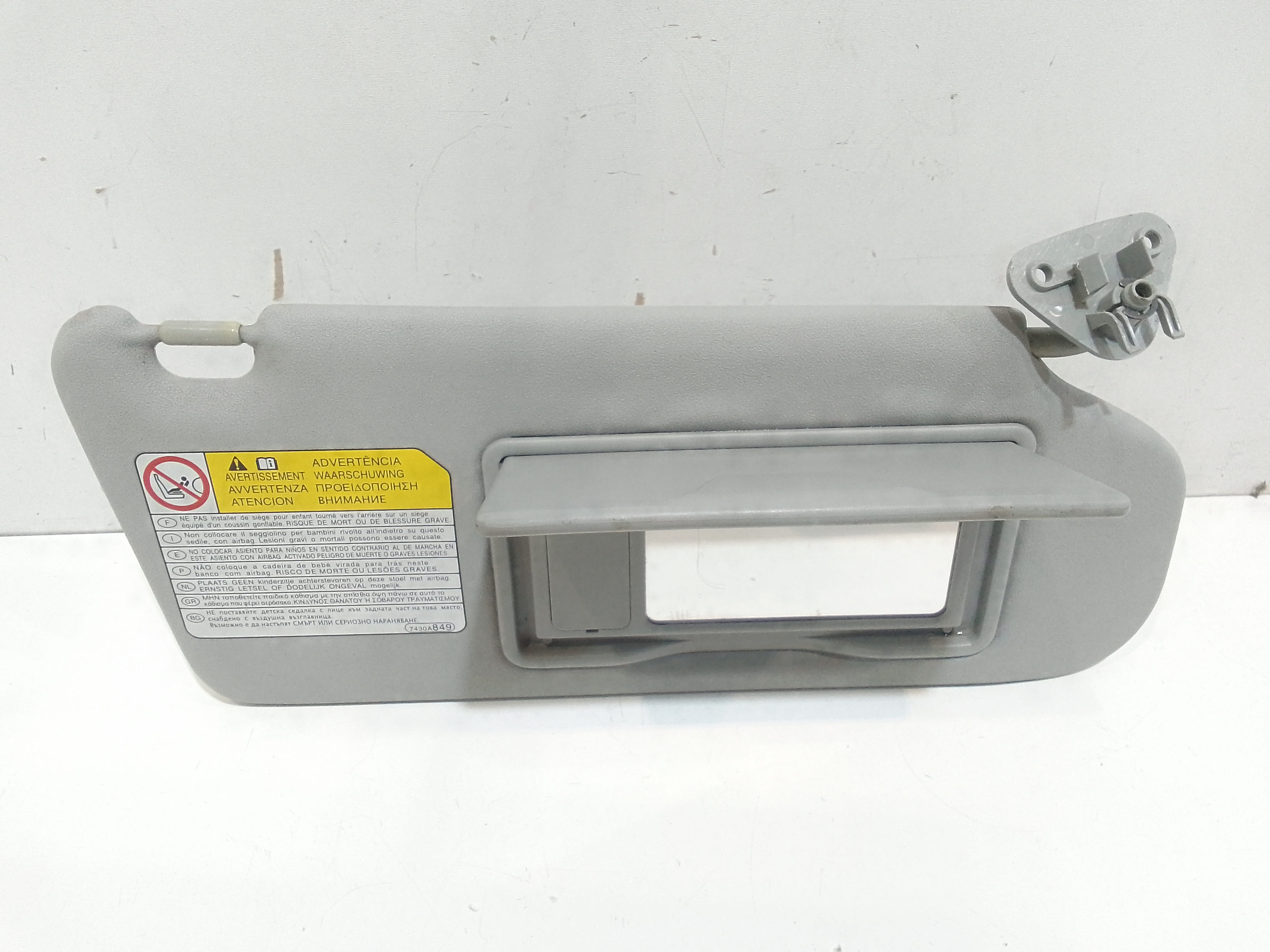 Aletta Parasole Parabrezza Destro 7620A429HA Usato