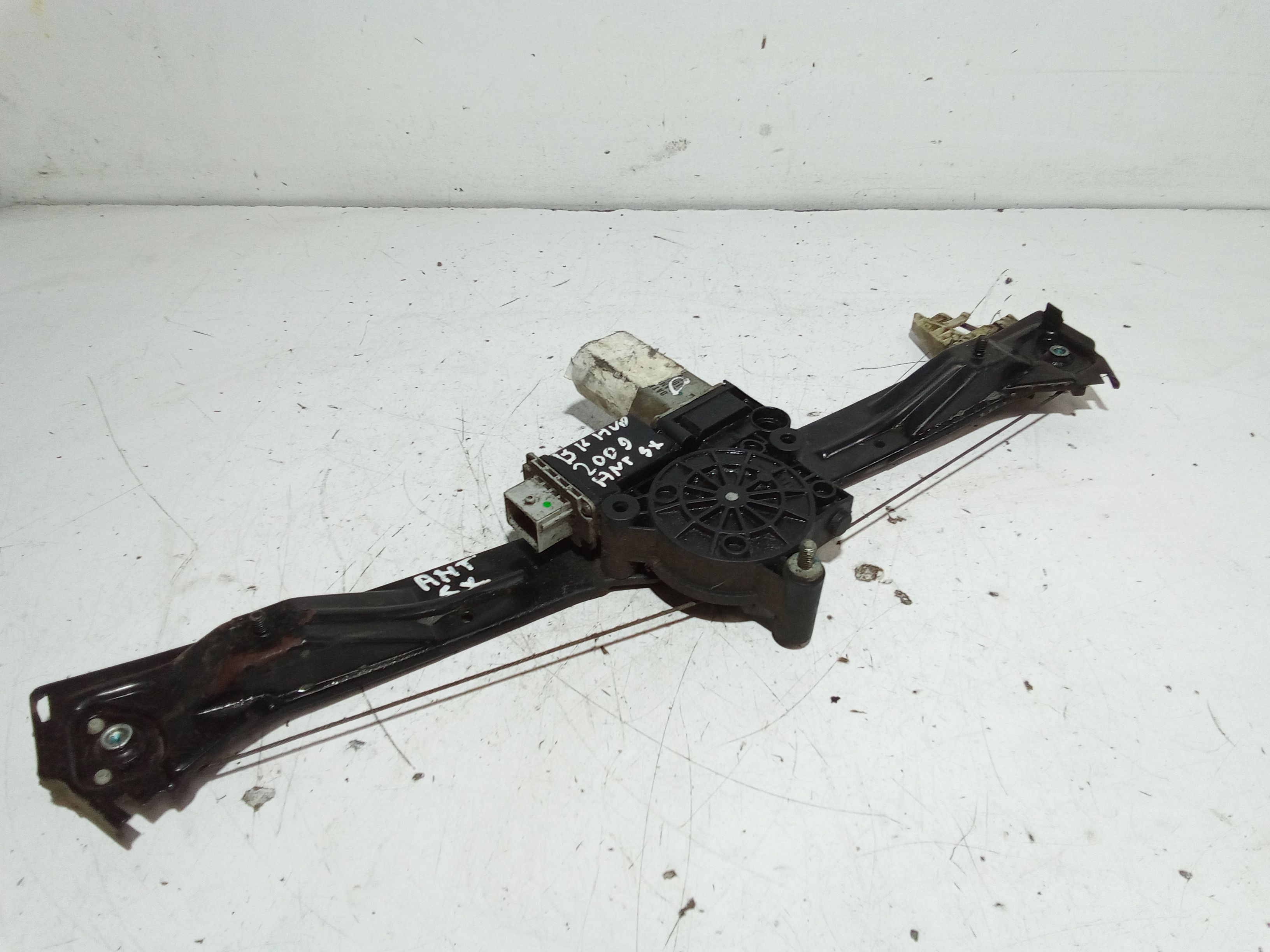 Alzacristallo Porta Ant. Sinistro Usato