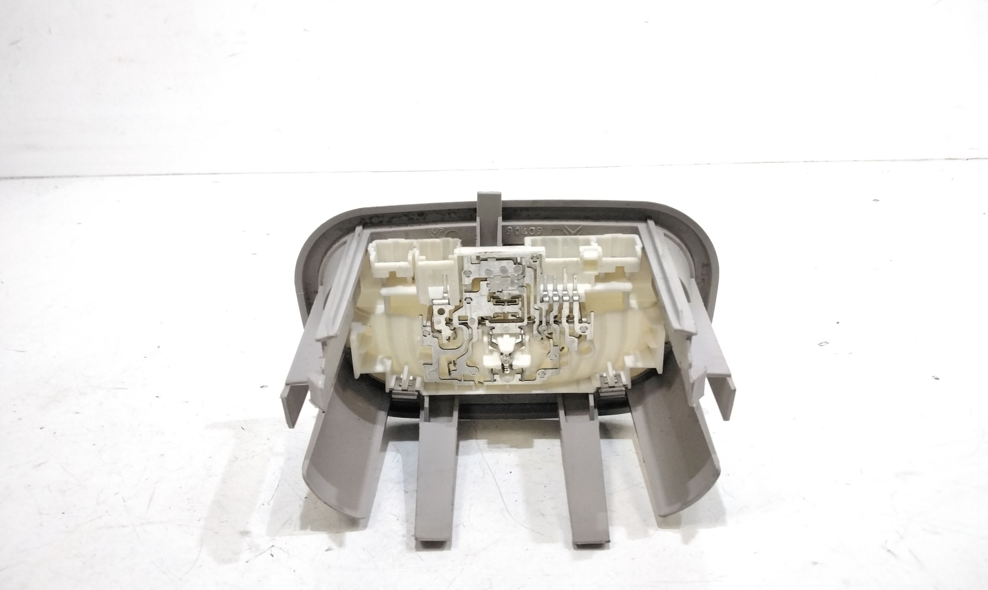 Luce Cortesia Centr. Tetto Usato