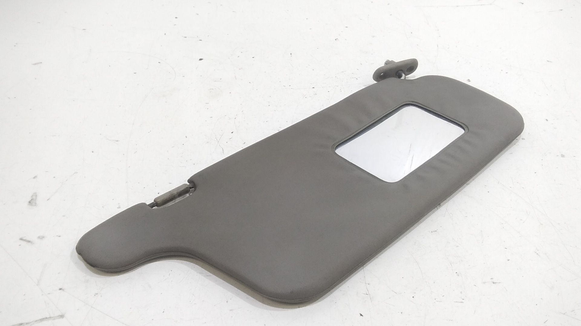 Aletta Parasole Parabrezza Destro 8520206000OBAS Usato