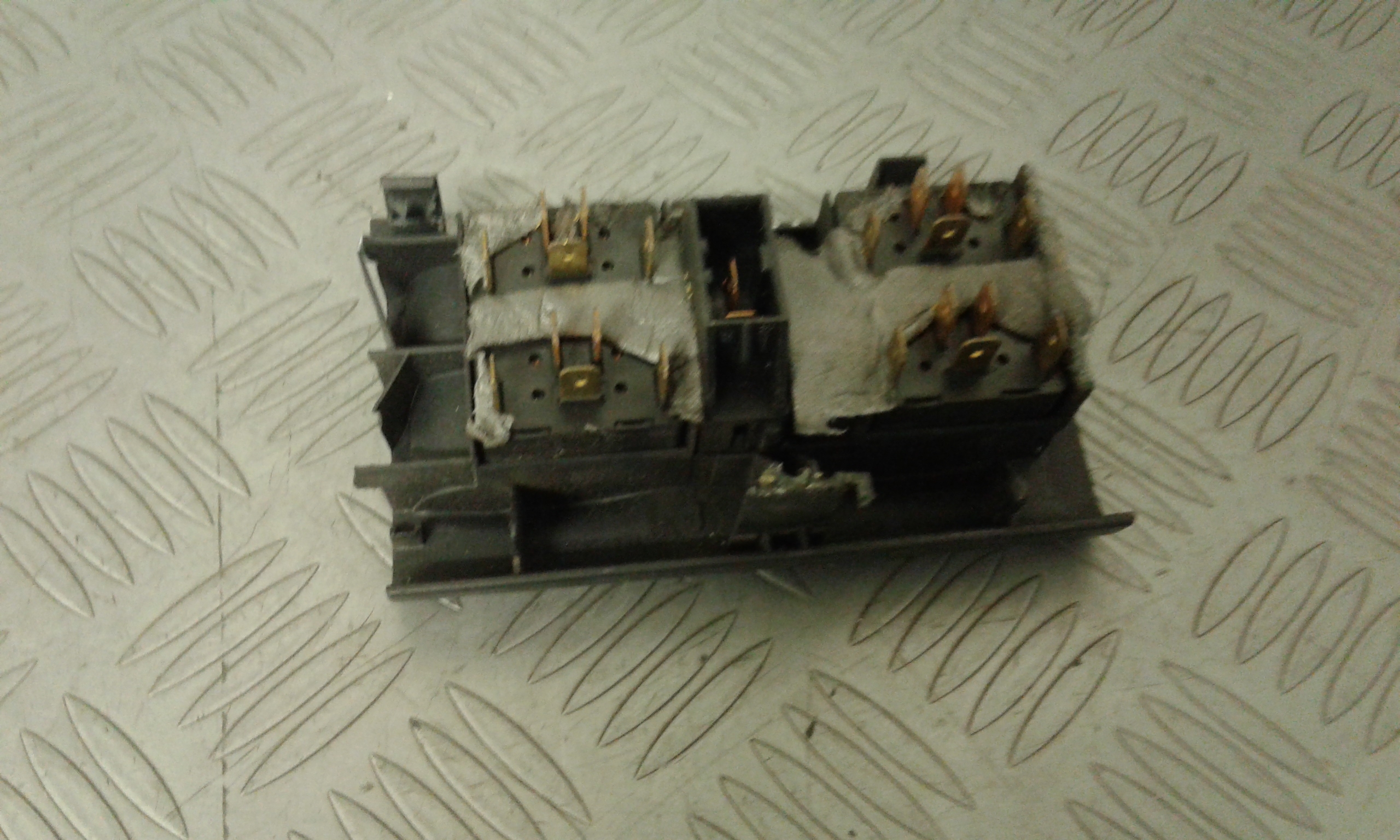 Interruttore Alzacristalli Porta Ant. Sinistro Usato