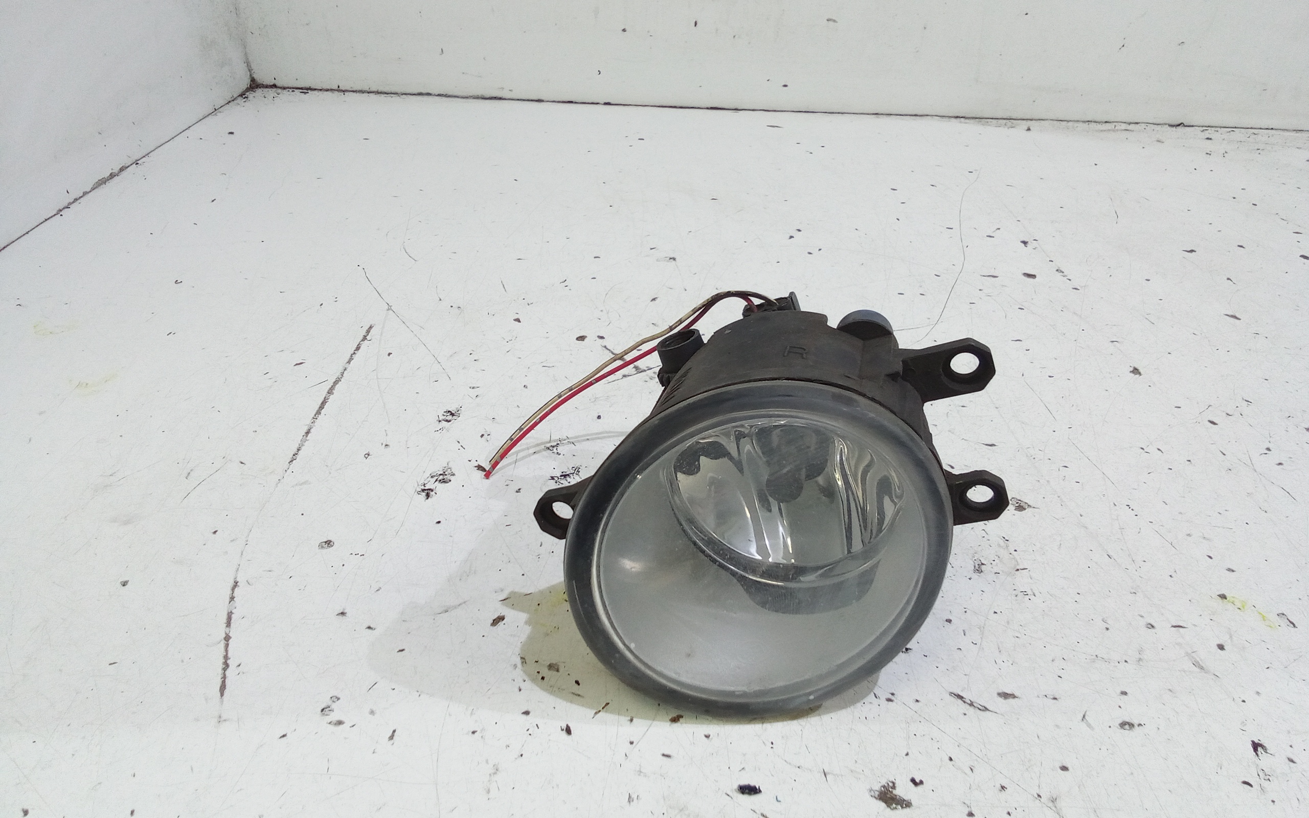 Proiettore Fendinebbia Destro 812100D042 Usato