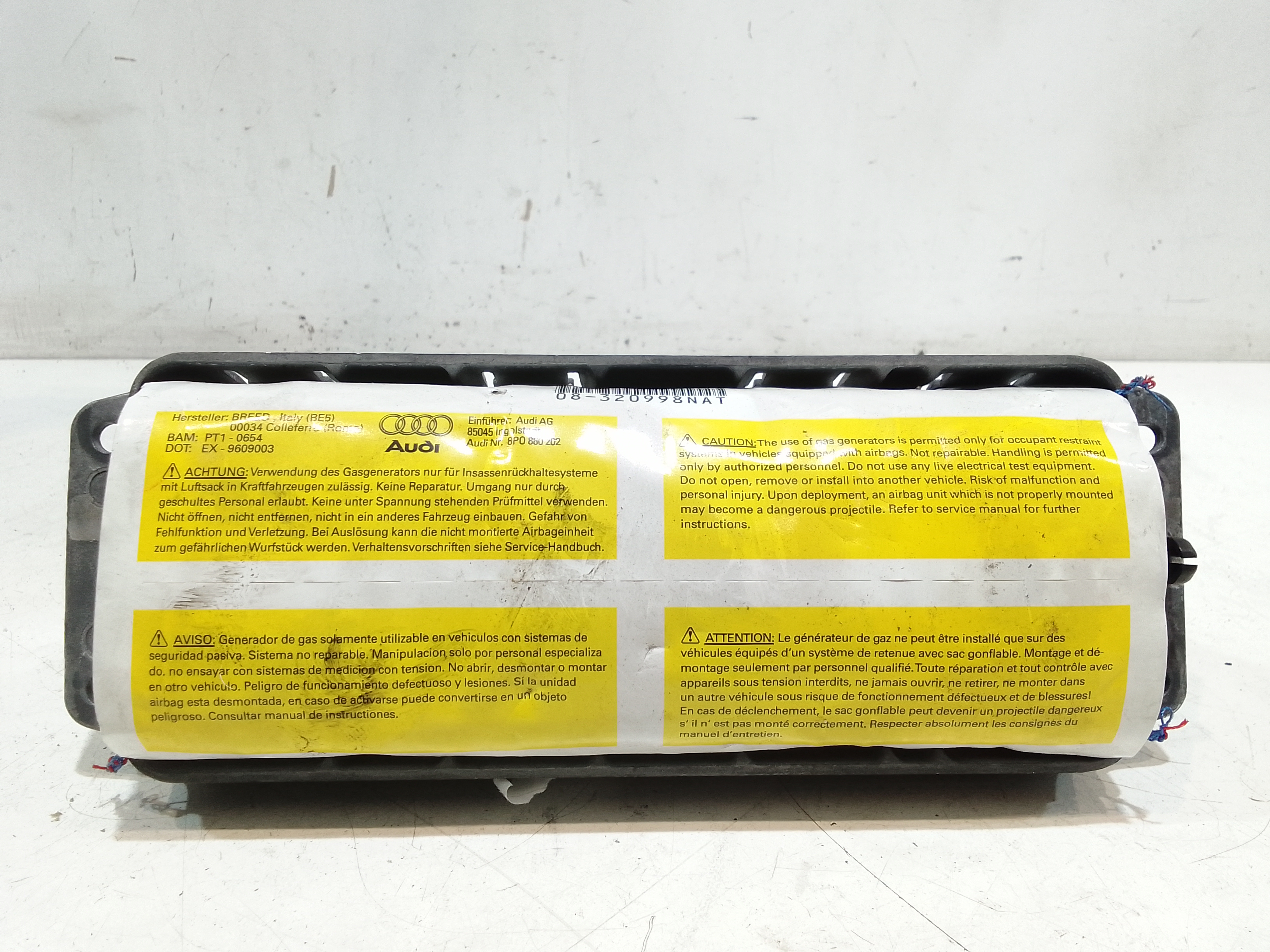 Dispositivo Airbag Lato Passeggero 8P0880202 Usato