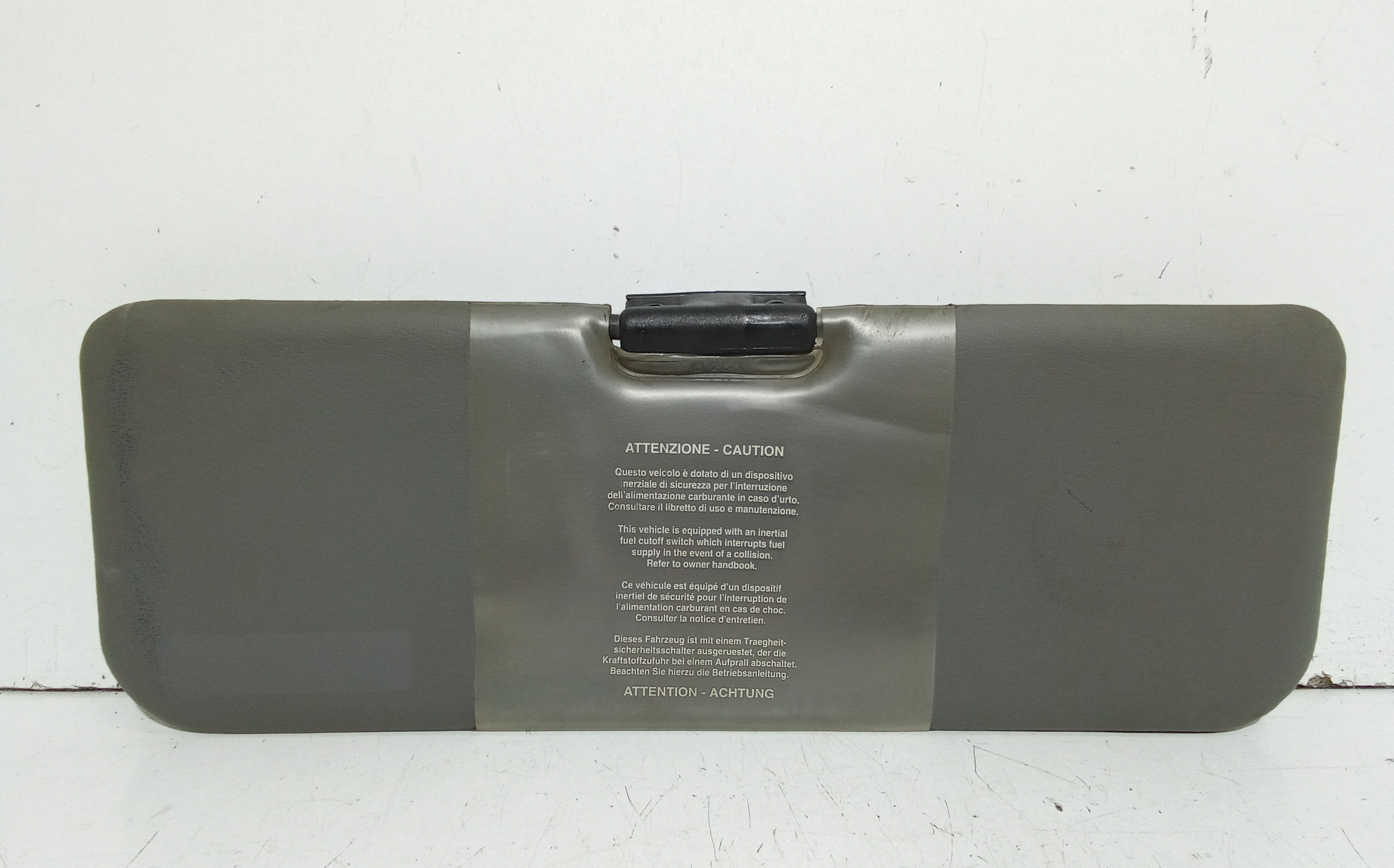 Aletta Parasole Parabrezza Sinistro 182427480 Usato