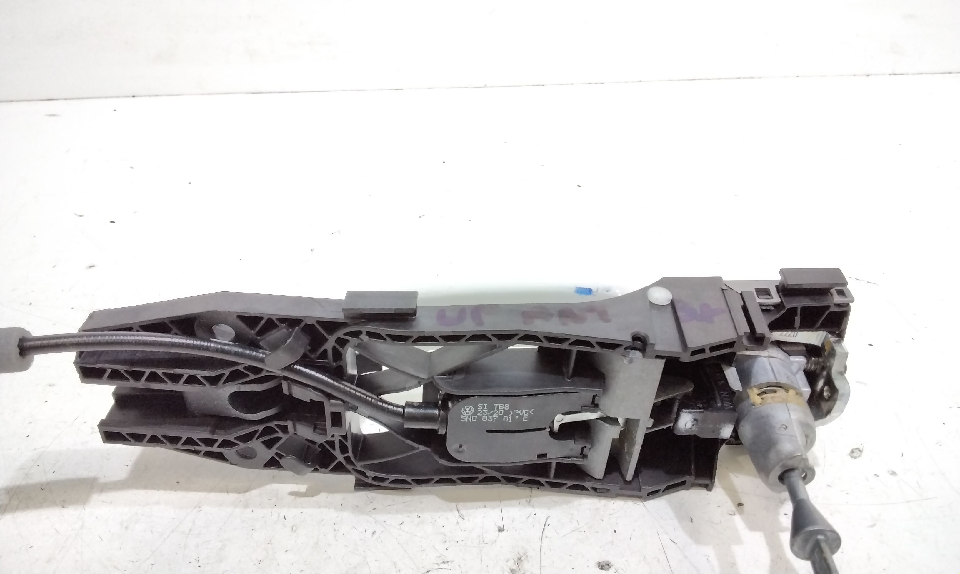 Maniglia Porta Ant. Sinistro 5N0837205MGRU Usato