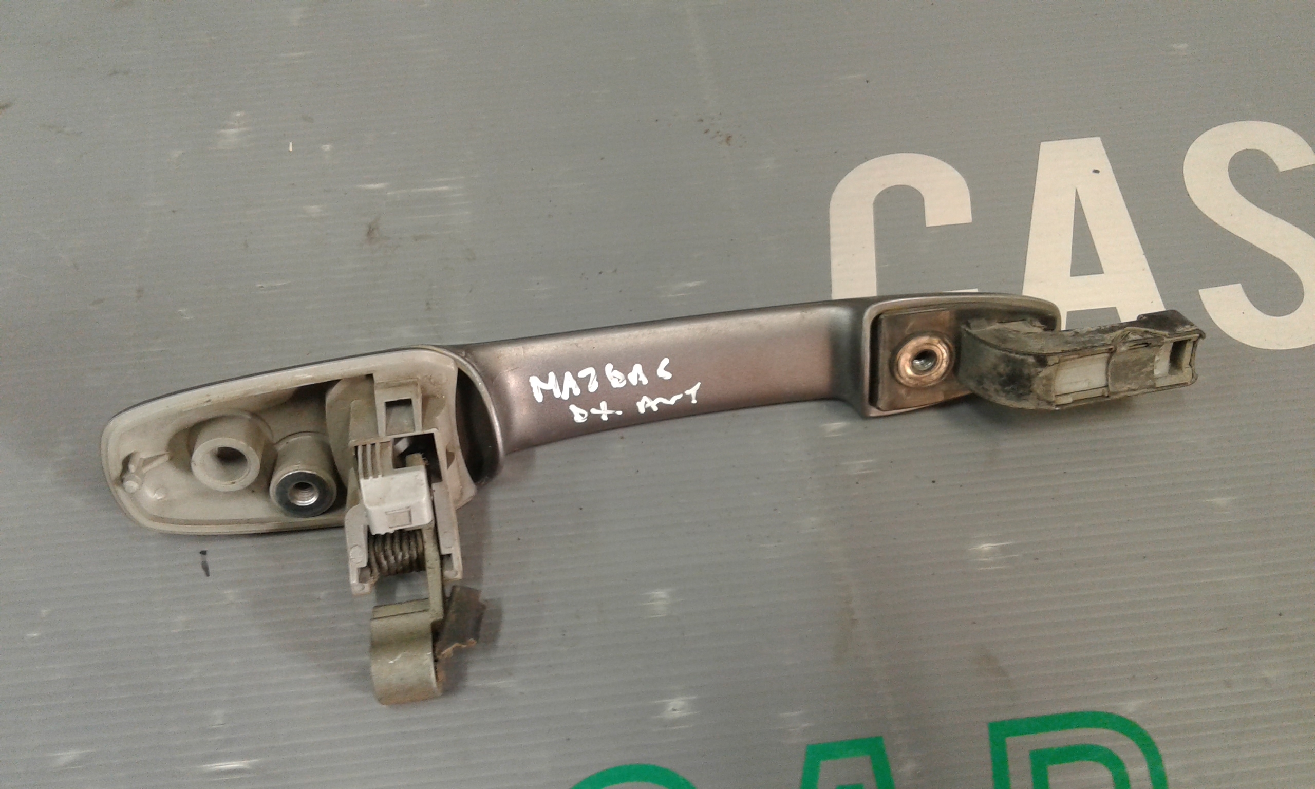 Maniglia Porta Ant. Destro GJ6A58410K08 Usato