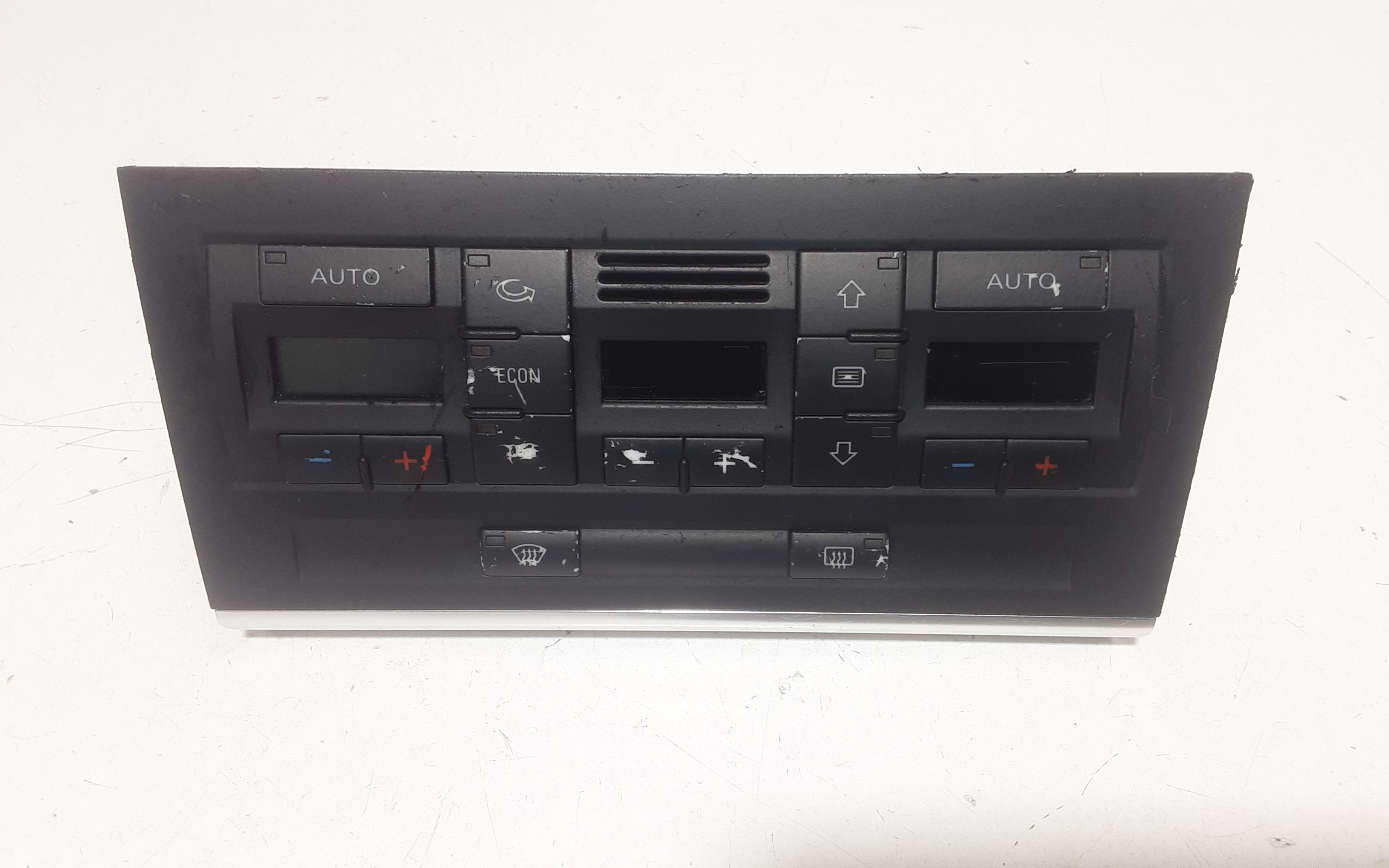 Blocco Comando Climatizzazione 8E0820043BJ5PR Usato
