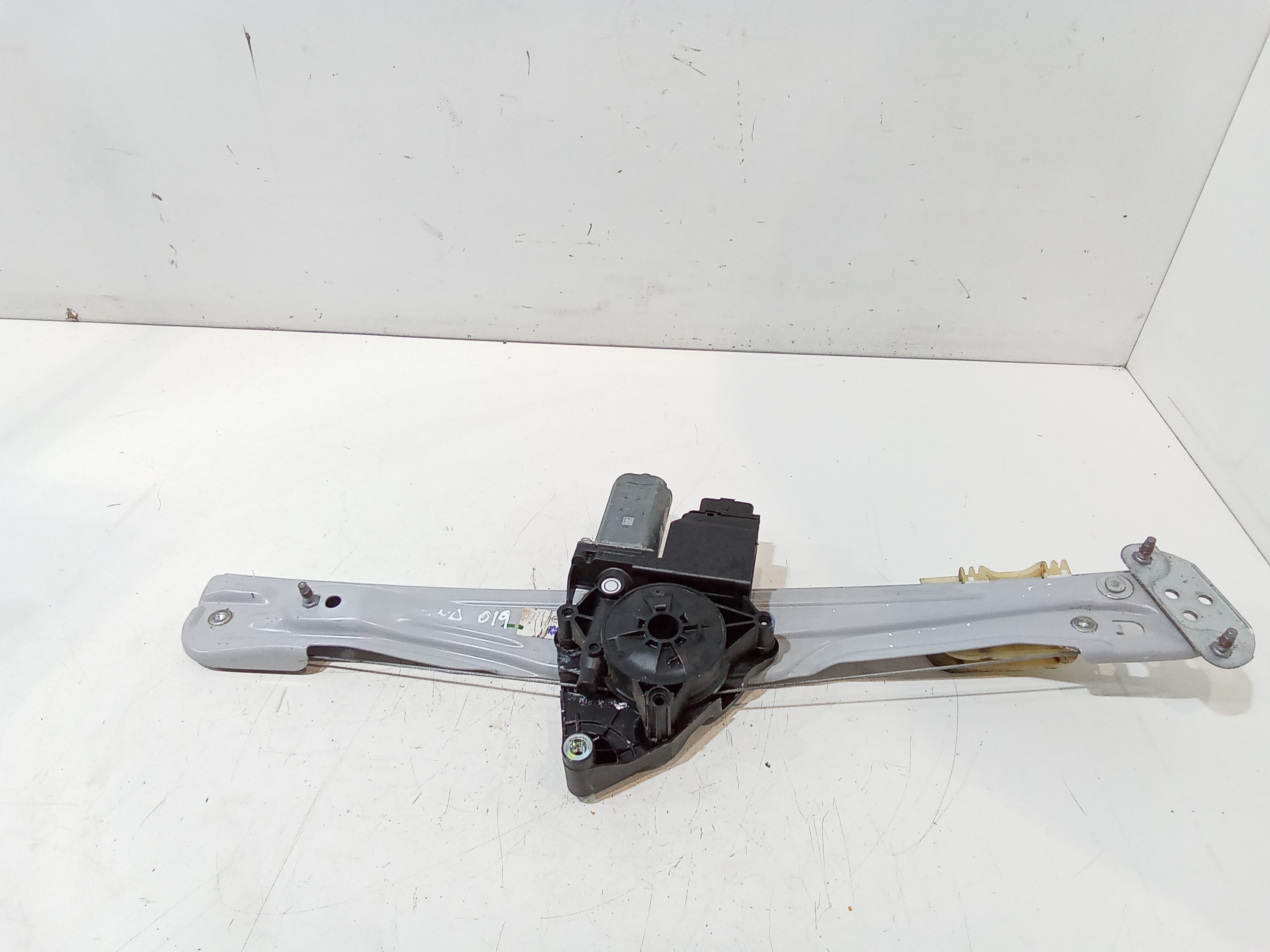 Alzacristallo Porta Ant. Destro Usato