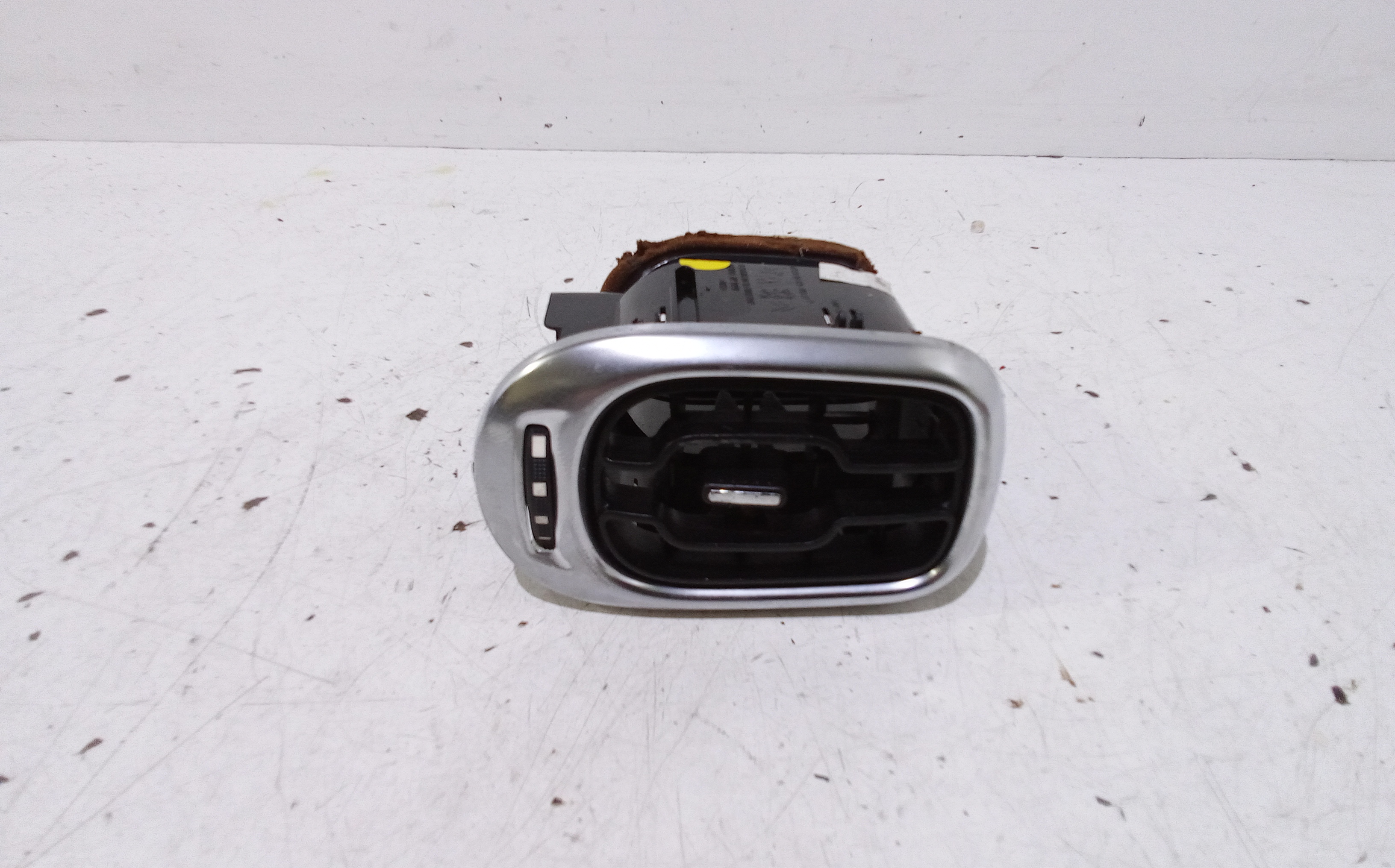 Condotto Aria Bocchette Lat. Cruscotto Sinistro 8247E6 Usato