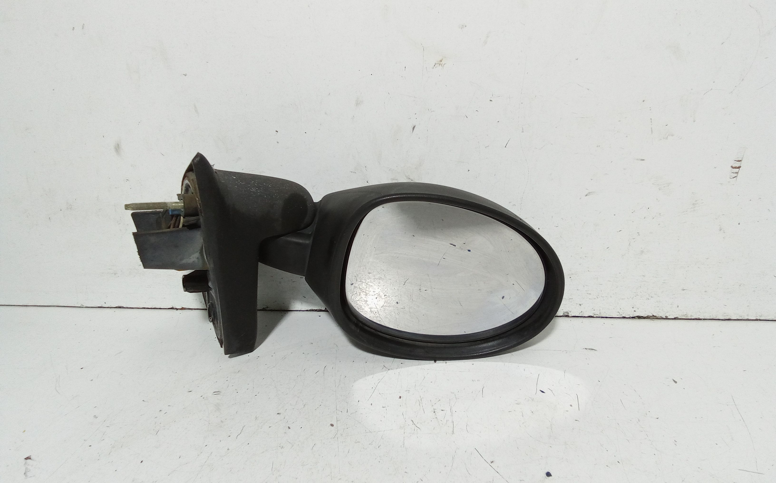 Retrovisore Est. Destro Usato