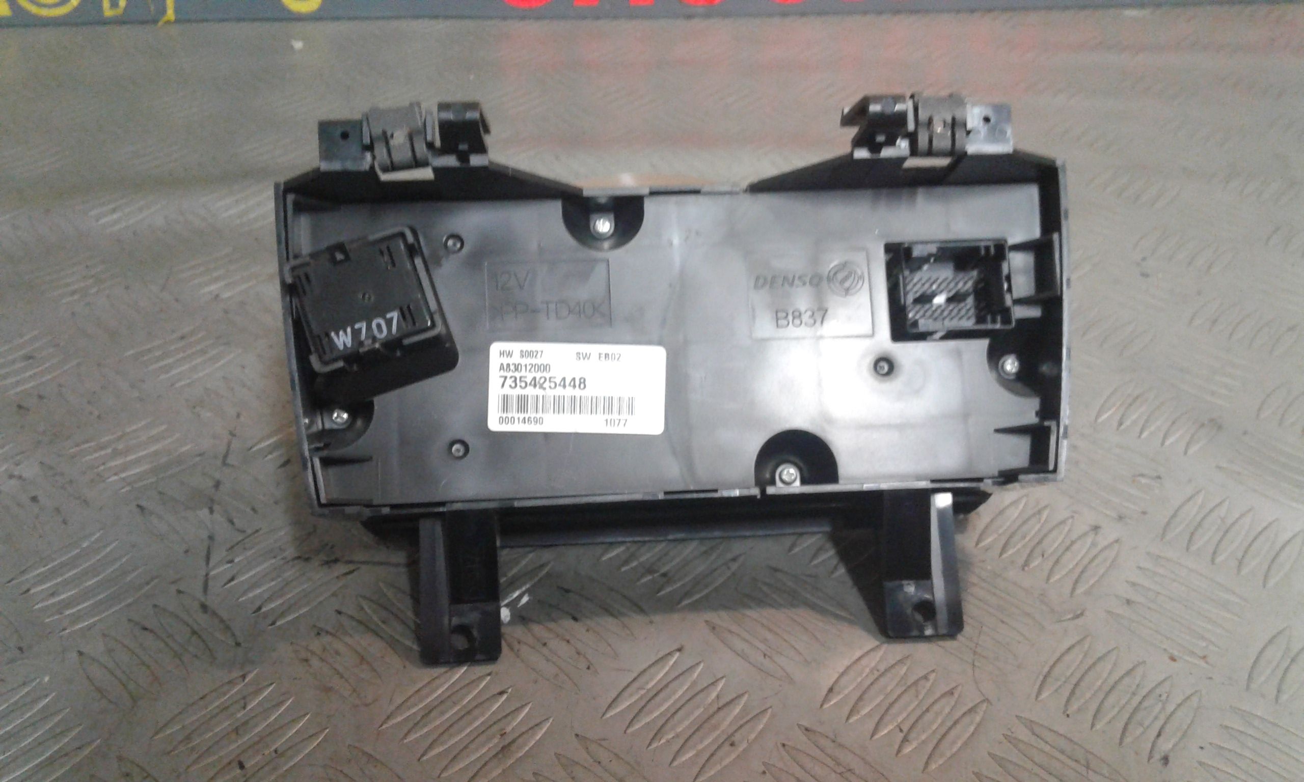 Blocco Comando Climatizzazione 77364222 Usato