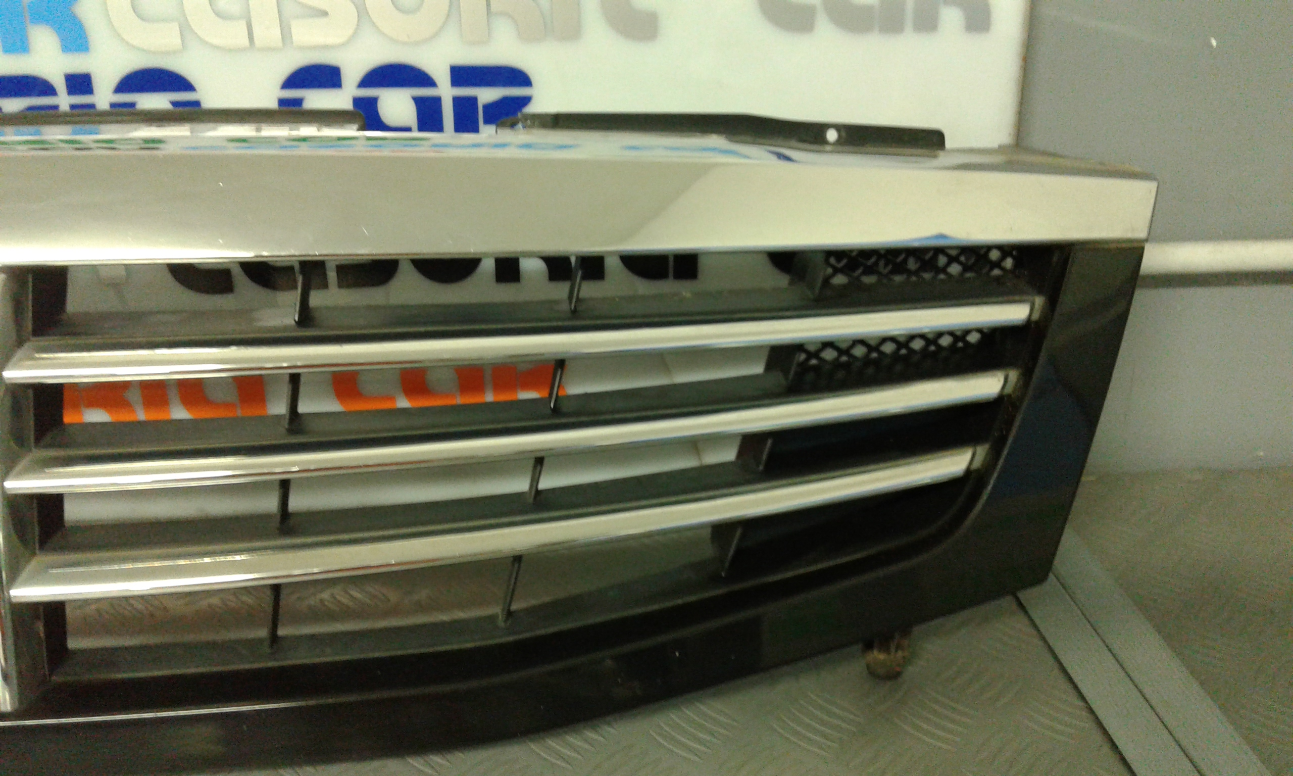 Griglia Paraurti Ant. Usato