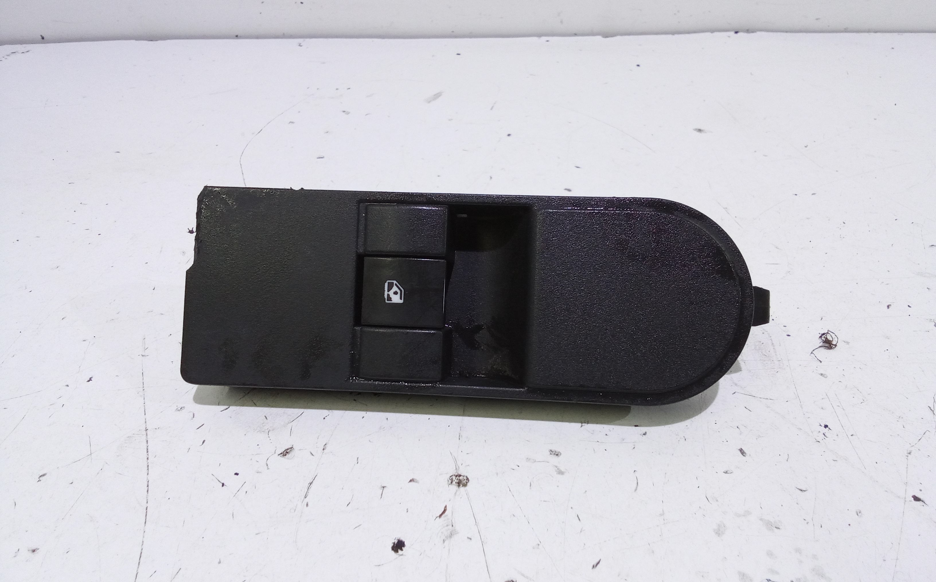 Interruttore Alzacristalli Porta Ant. Destro Usato