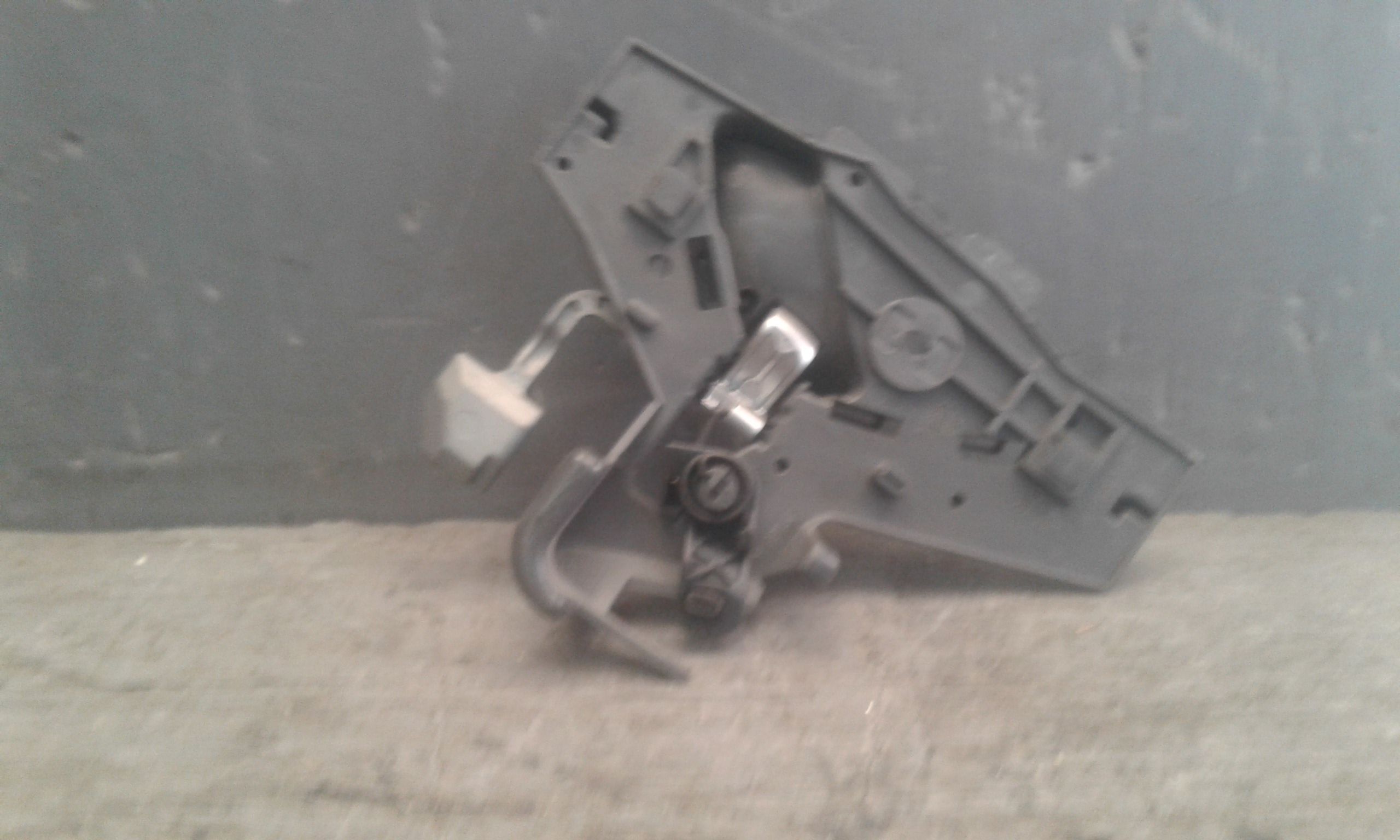 Maniglia Int. Apertura Porta Post. Sinistro 9143E0 Usato