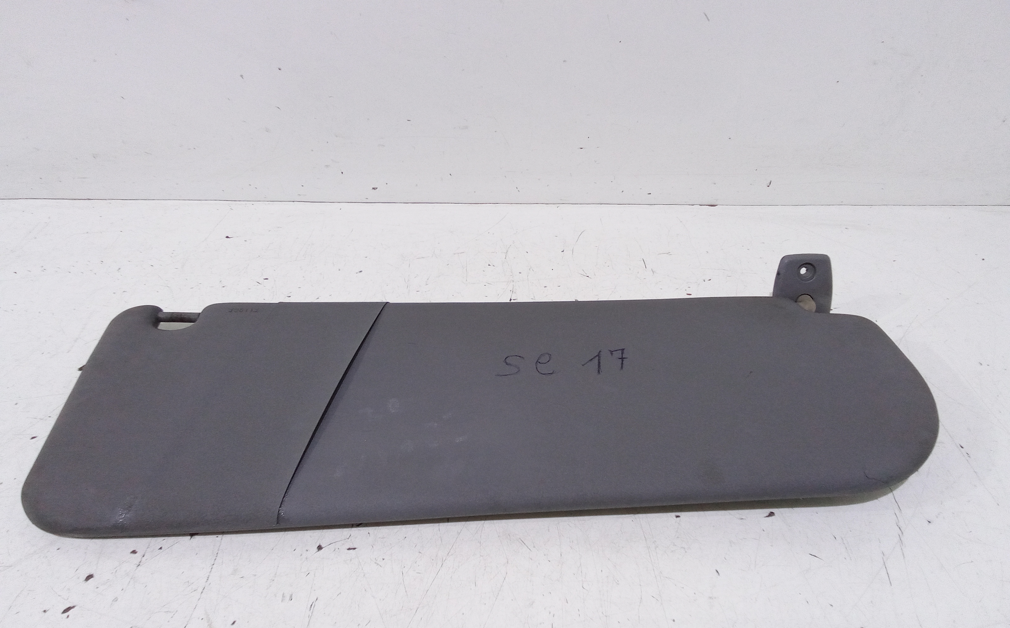 Aletta Parasole Parabrezza Destro 9467004877 Usato