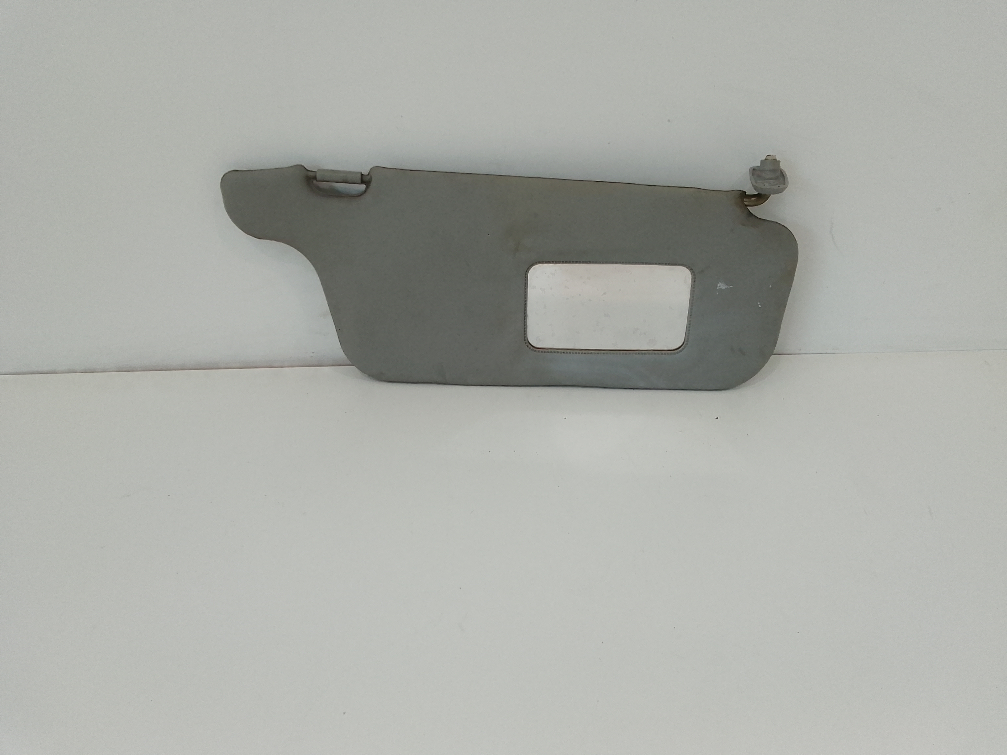 Aletta Parasole Parabrezza Destro 8520202500OB Usato