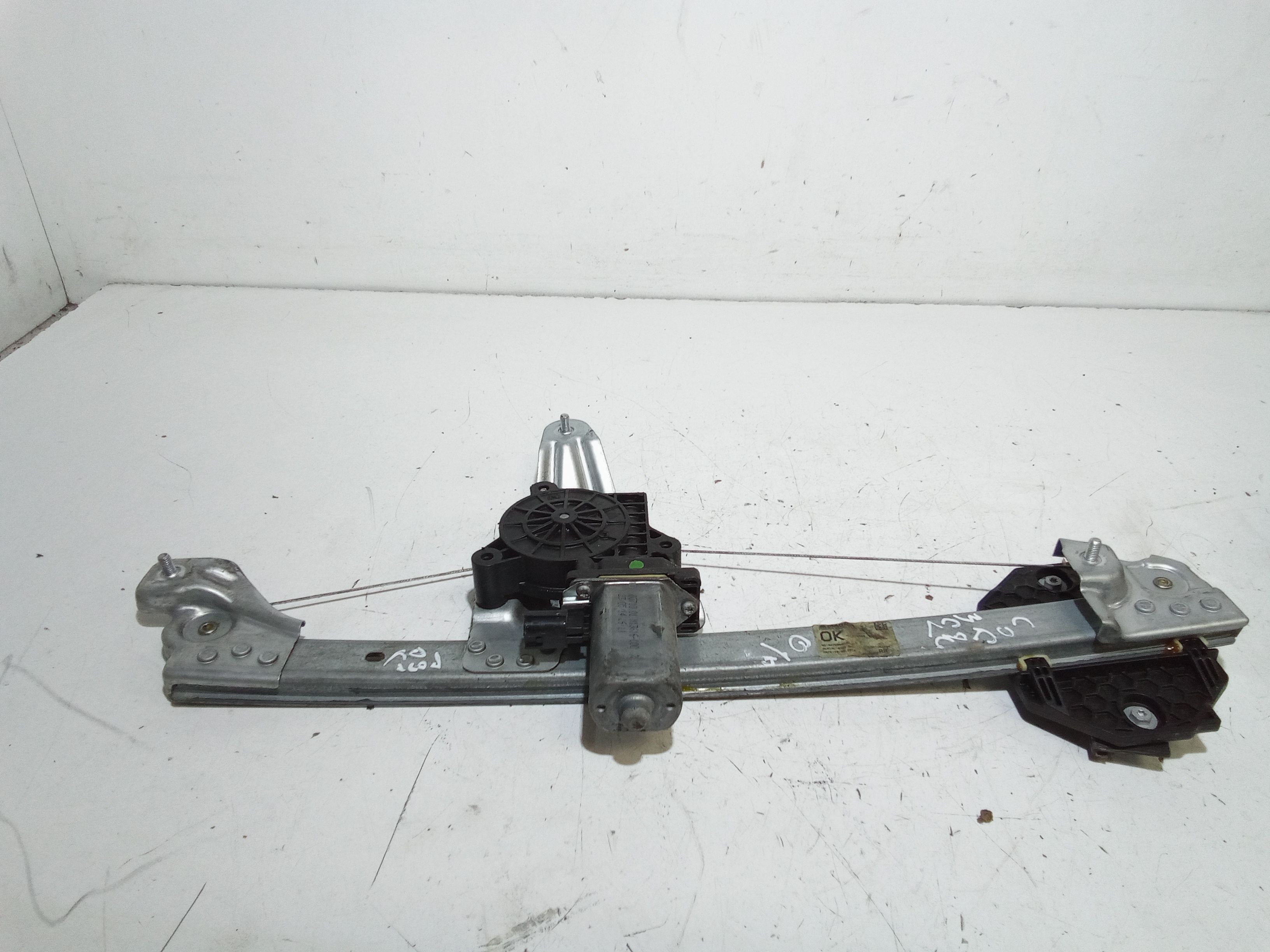 Alzacristallo Porta Post. Destro 827202131R Usato