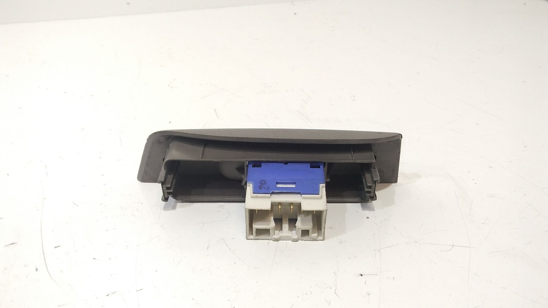 Interruttore Alzacristalli Porta Ant. Destro Usato