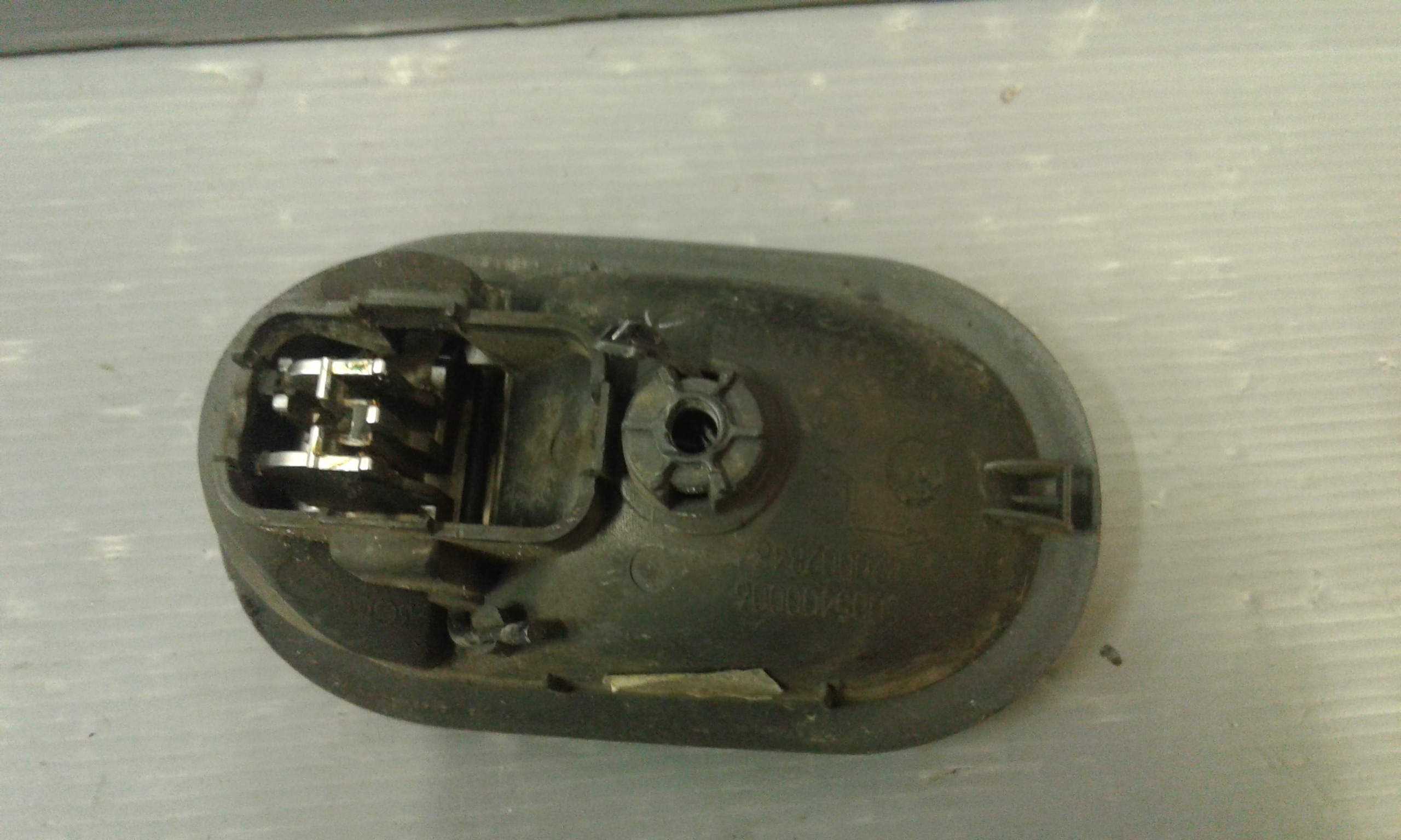 Maniglia Int. Apertura Porta Post. Sinistro 8200028487 Usato