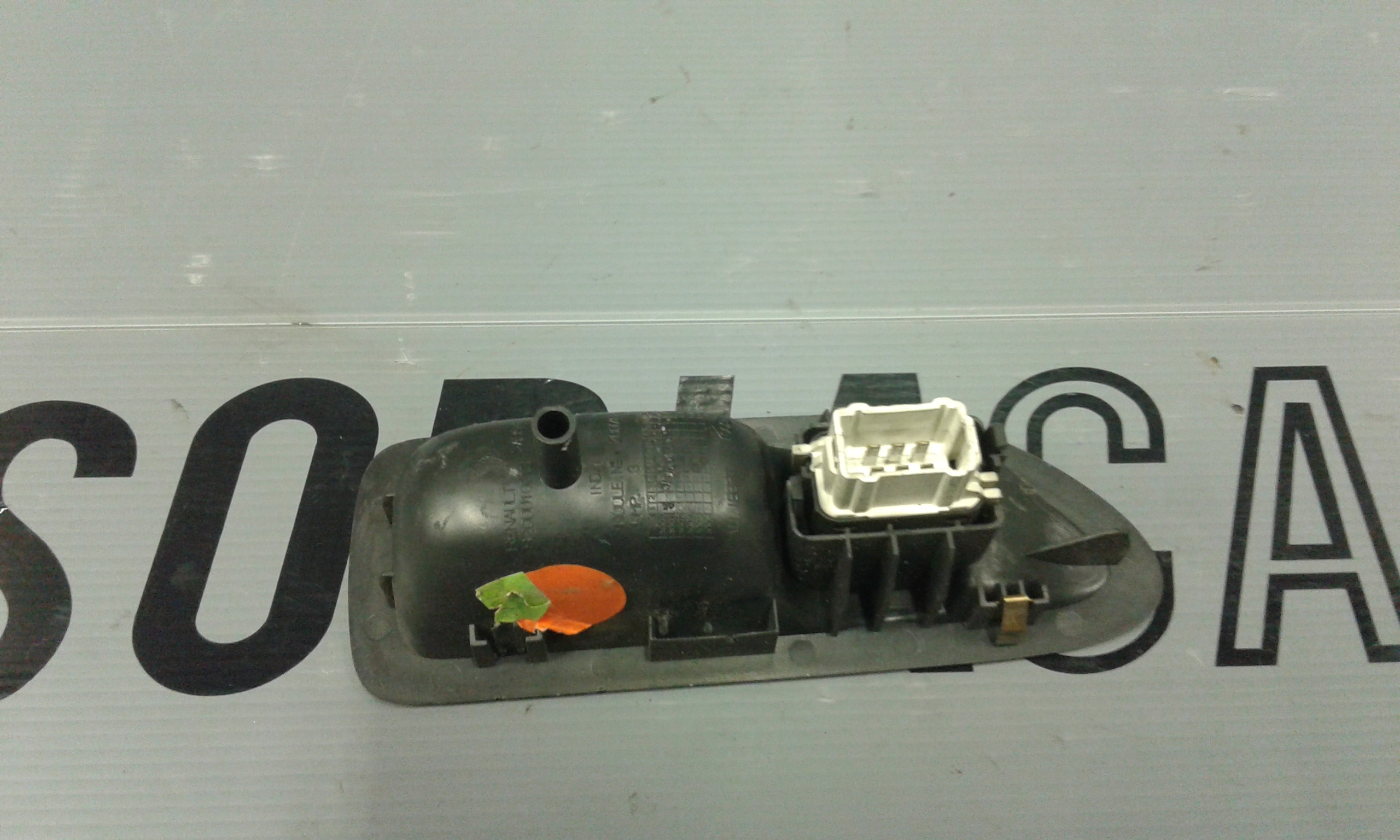 Interruttore Alzacristalli Porta Post. Sinistro 8200220507 Usato