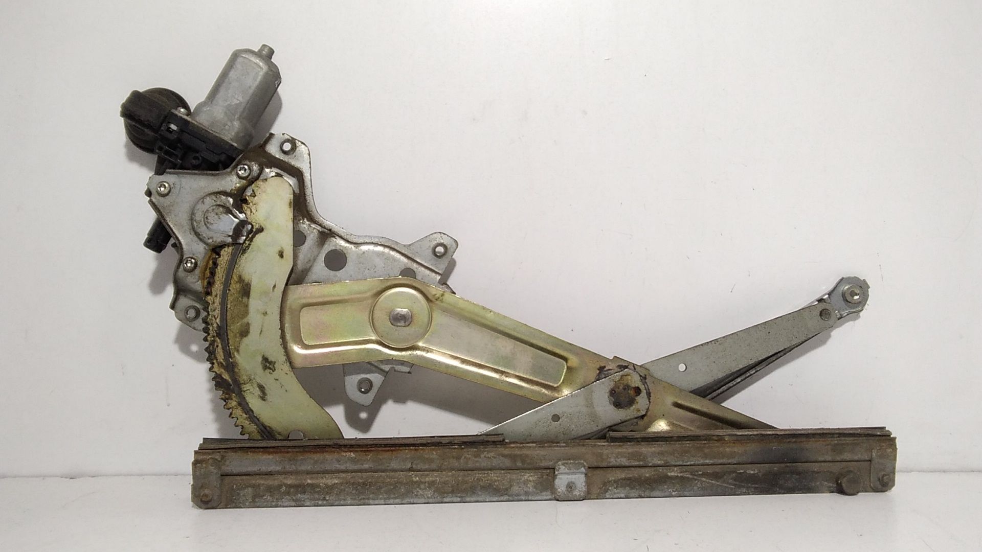 Alzacristallo Porta Ant. Sinistro 8344062J00000 Usato