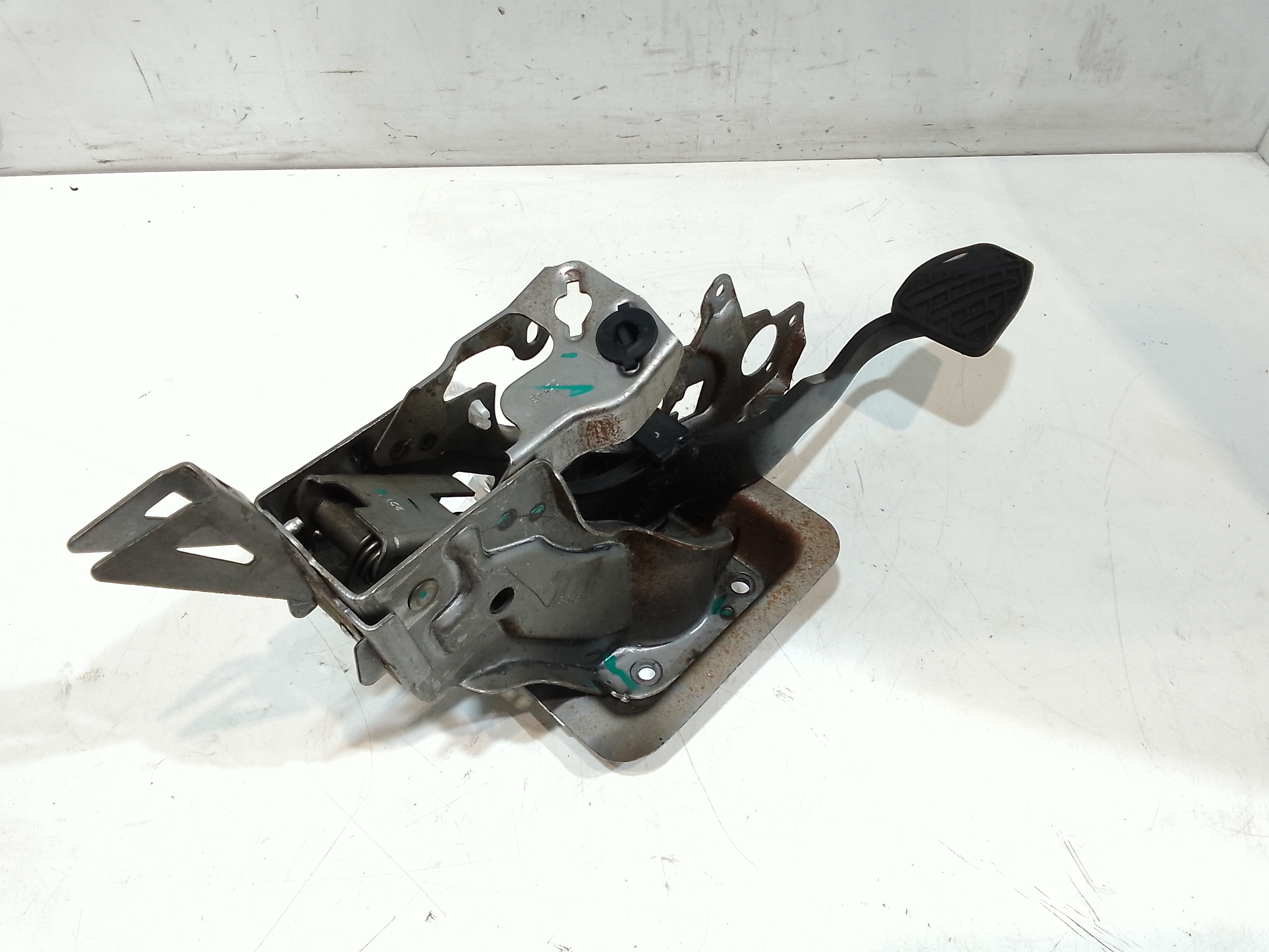 Pedale Freno 465011HK0A Usato