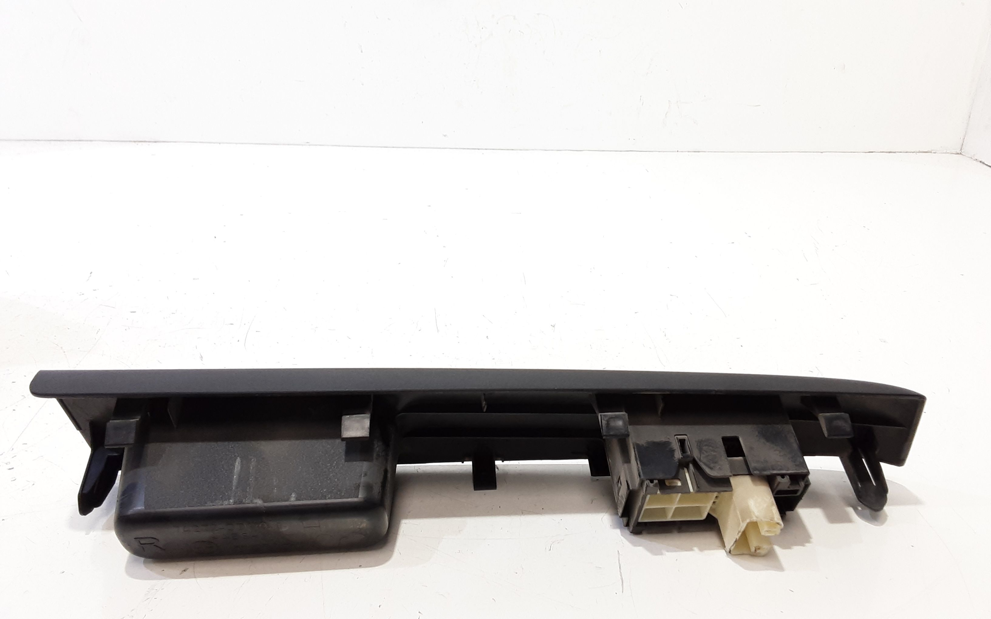 Interruttore Alzacristalli Porta Post. Sinistro 848100D021B0 Usato