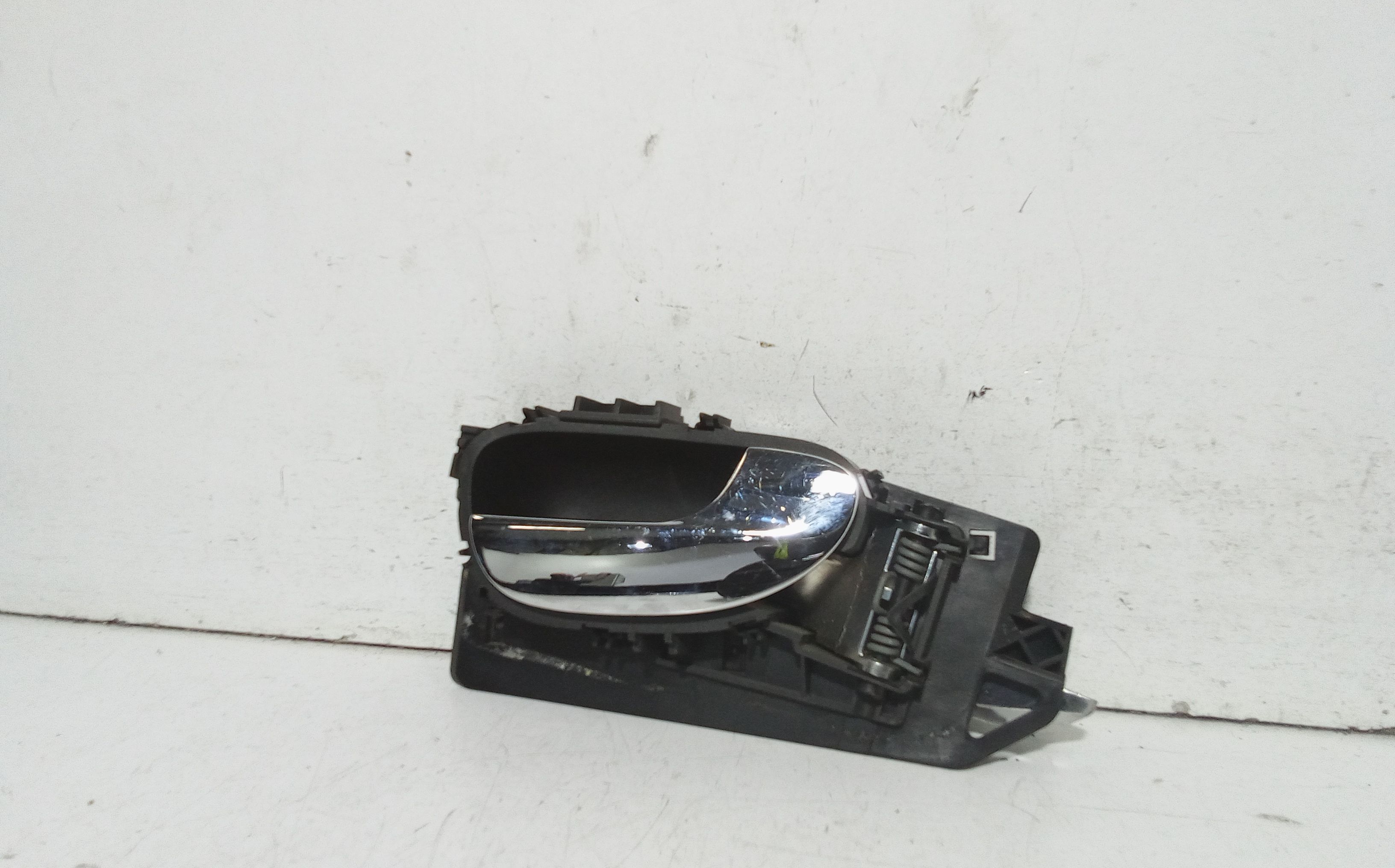 Maniglia Int. Apertura Porta Ant. Destro Usato