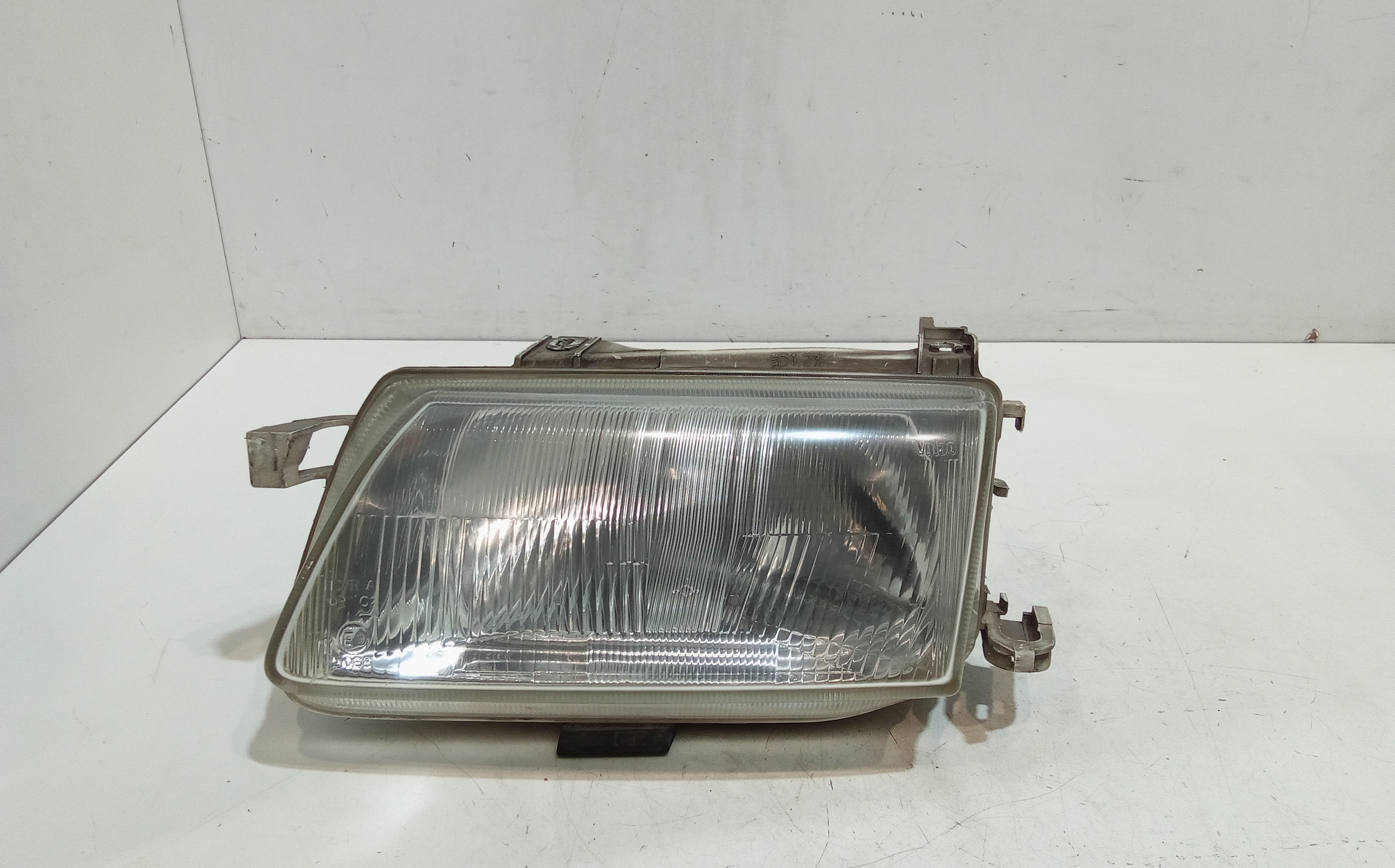Proiettore Sinistro 90442389 Usato