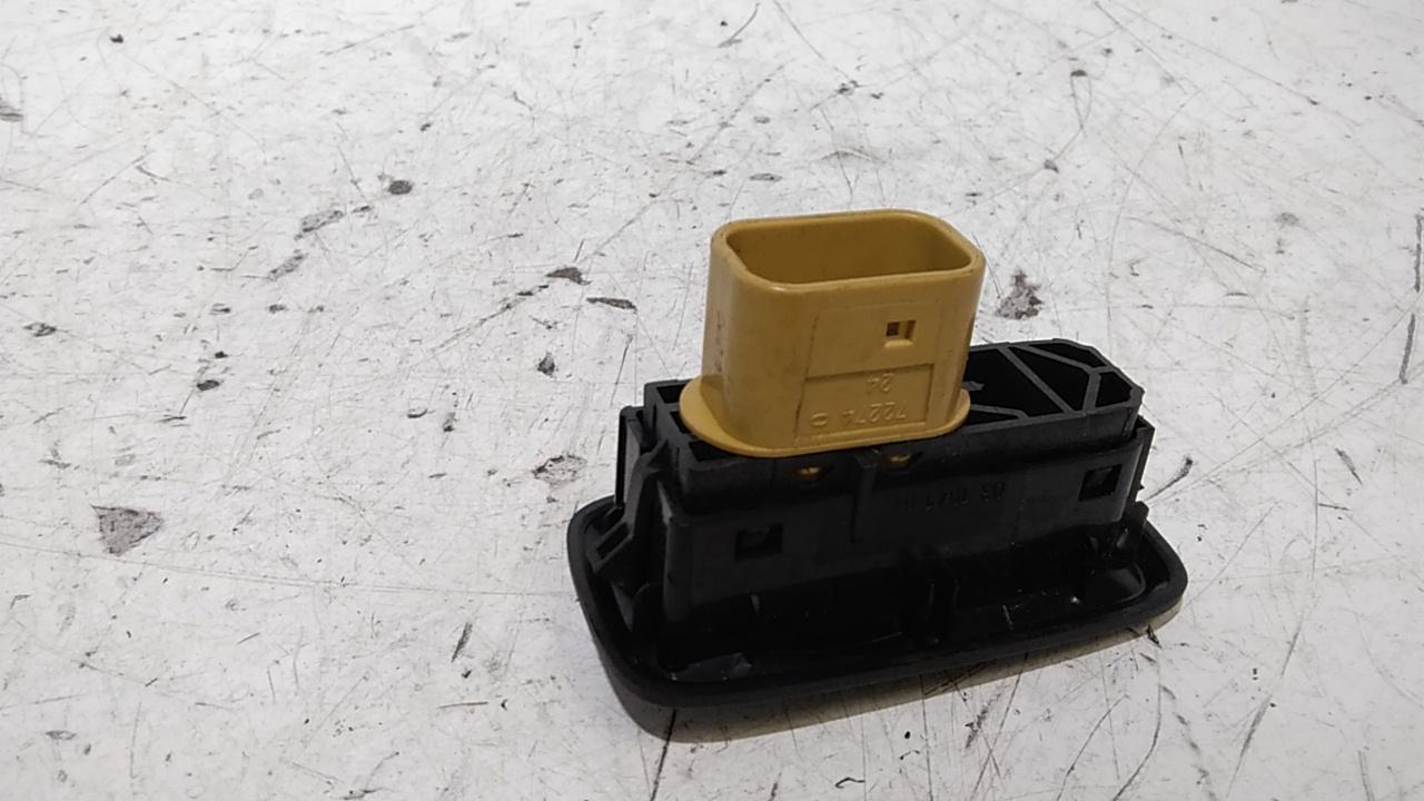 Interruttore Alzacristalli Porta Ant. Destro Usato