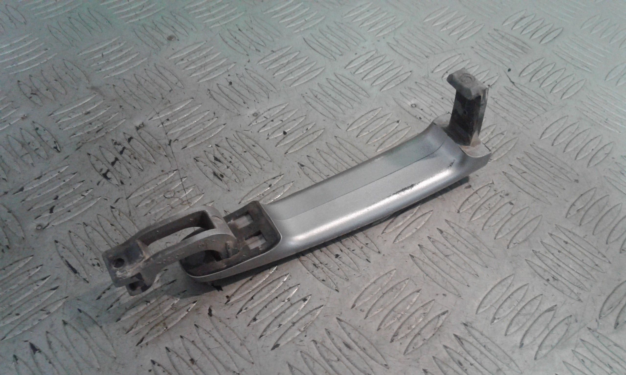 Maniglia Porta Ant. Sinistro 9101W1 Usato