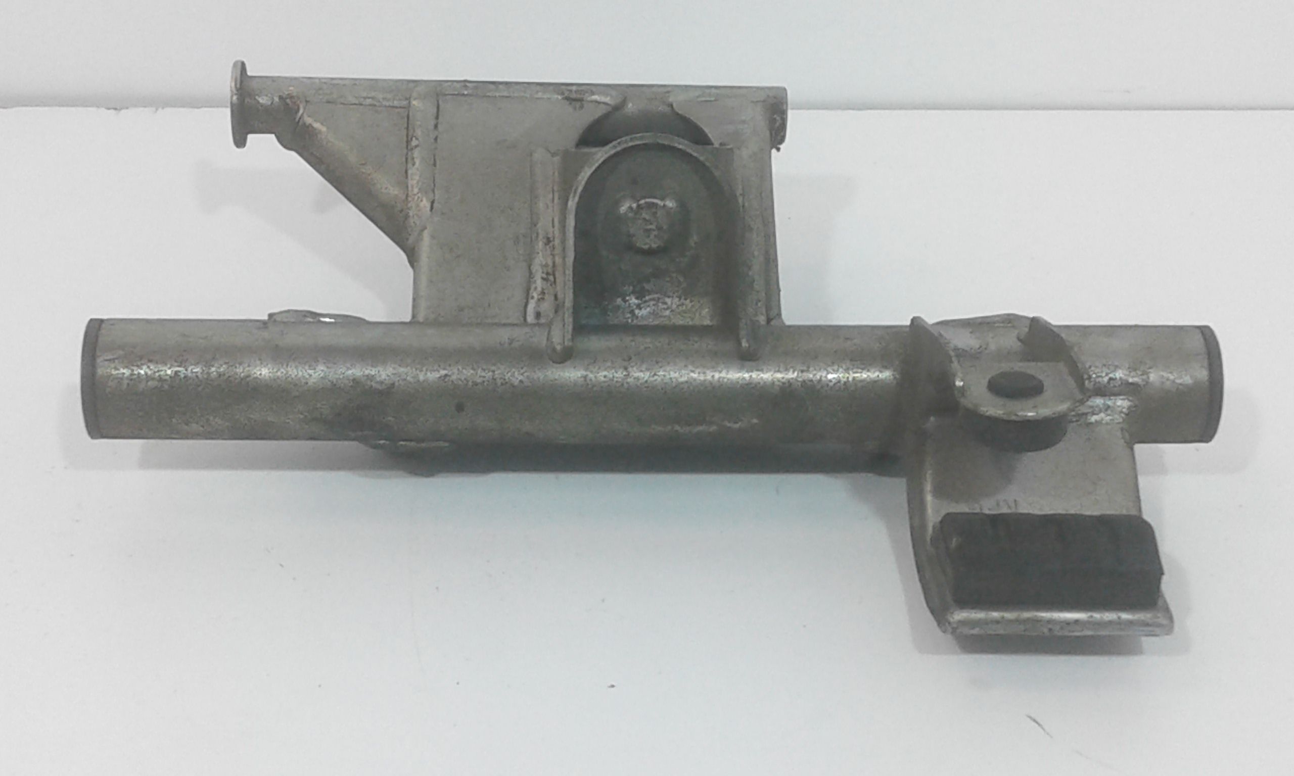 Piastra Alloggiamento Supporto Motore (Con Eventuale Bielletta O Tirante Associato) Usato