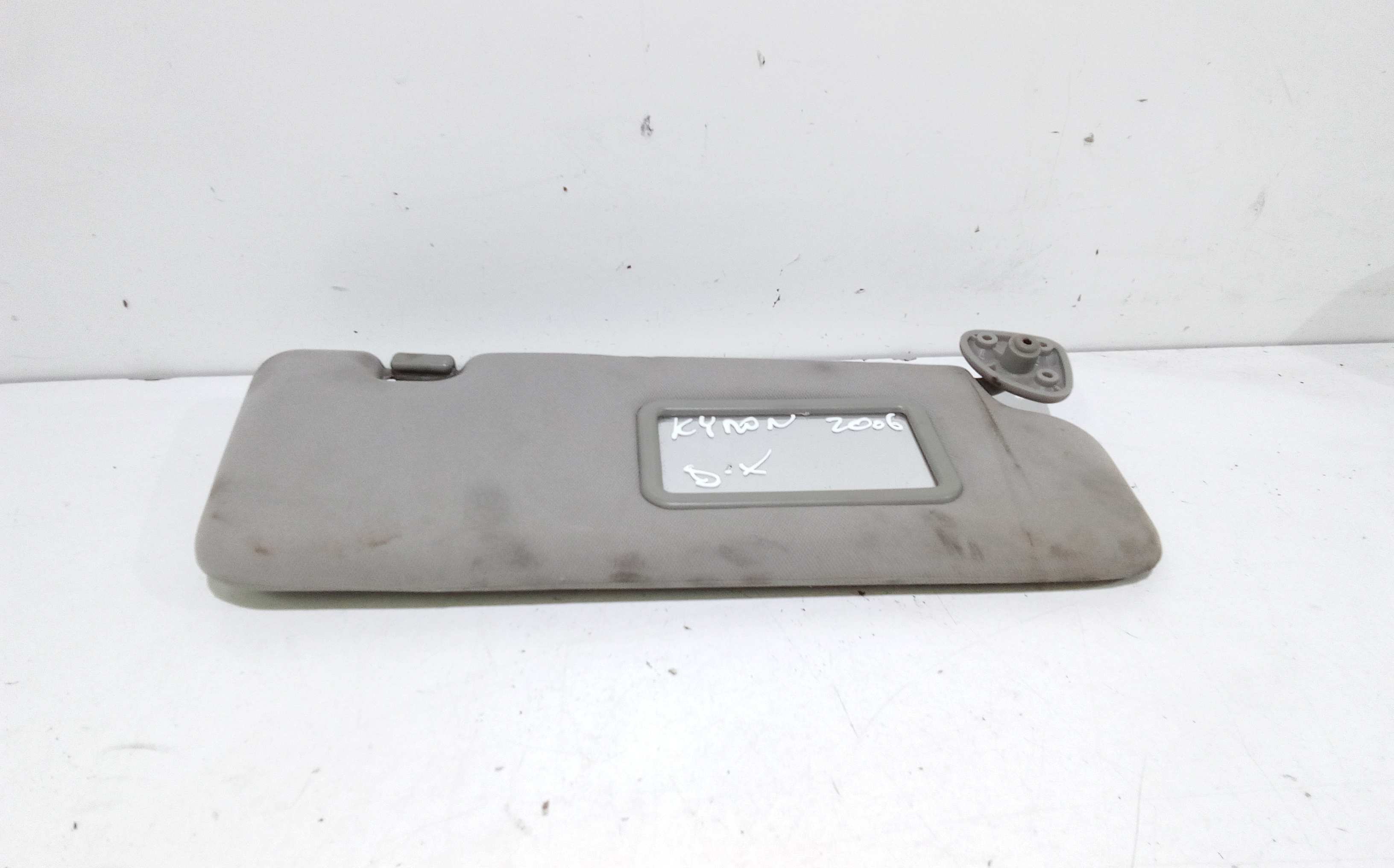 Aletta Parasole Parabrezza Destro 7612009001ABR Usato