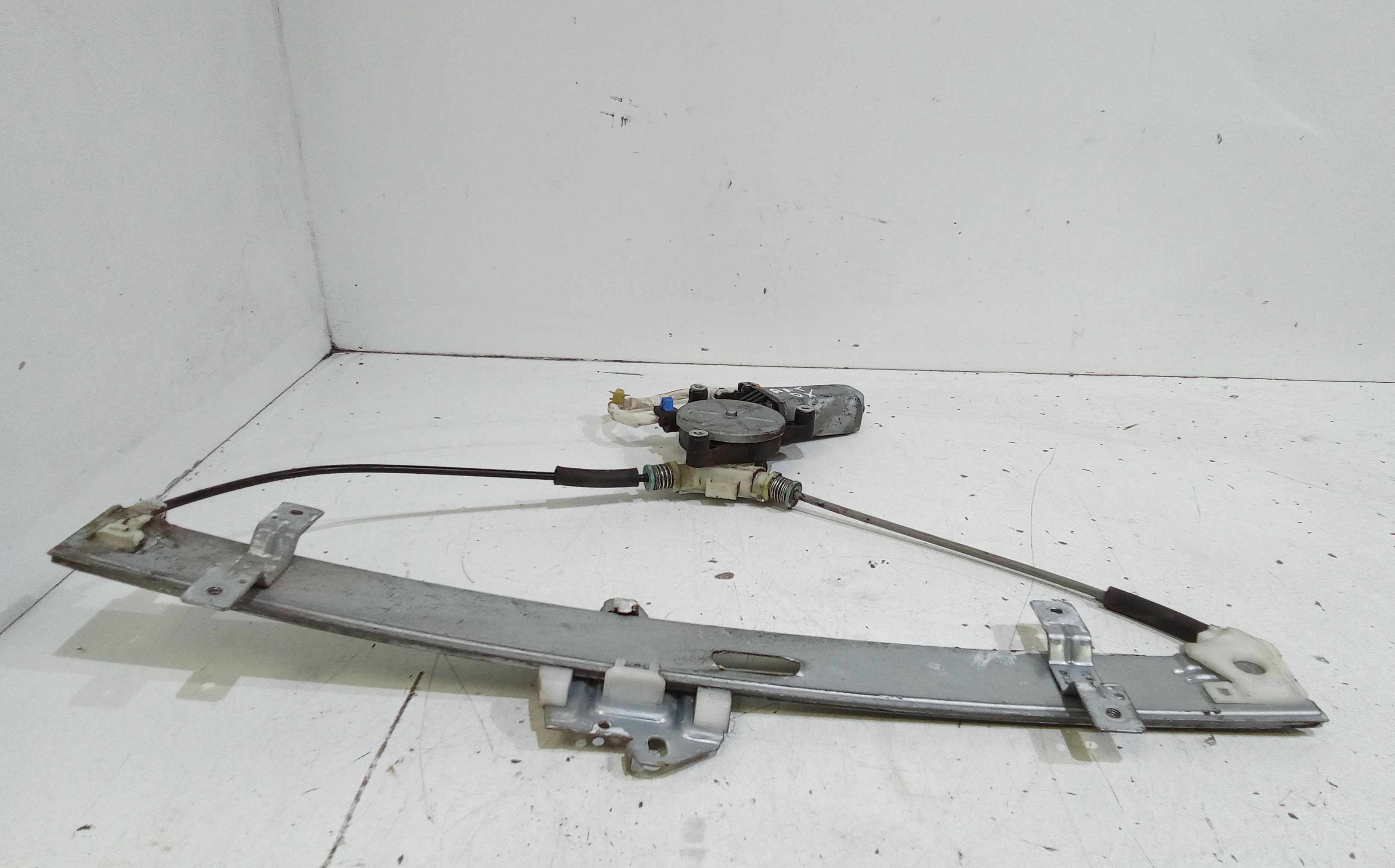 Alzacristallo Porta Ant. Destro Usato