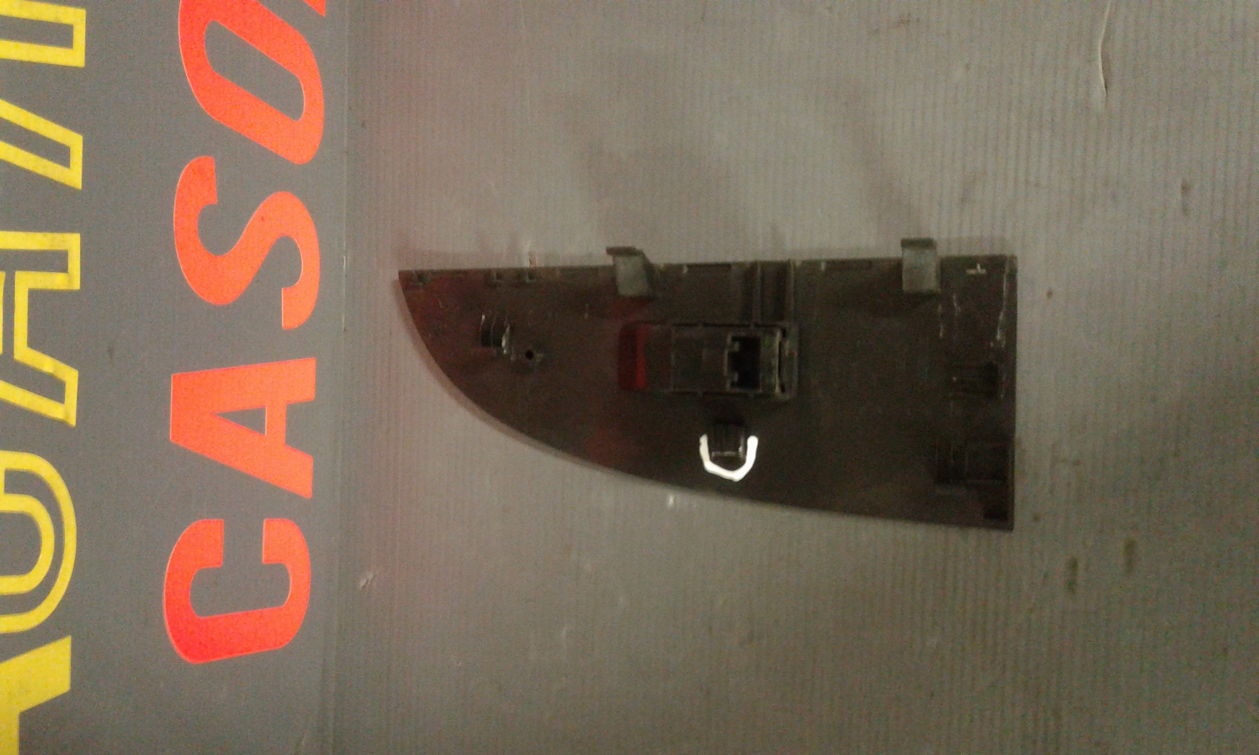 Interruttore Alzacristalli Porta Ant. Destro Usato