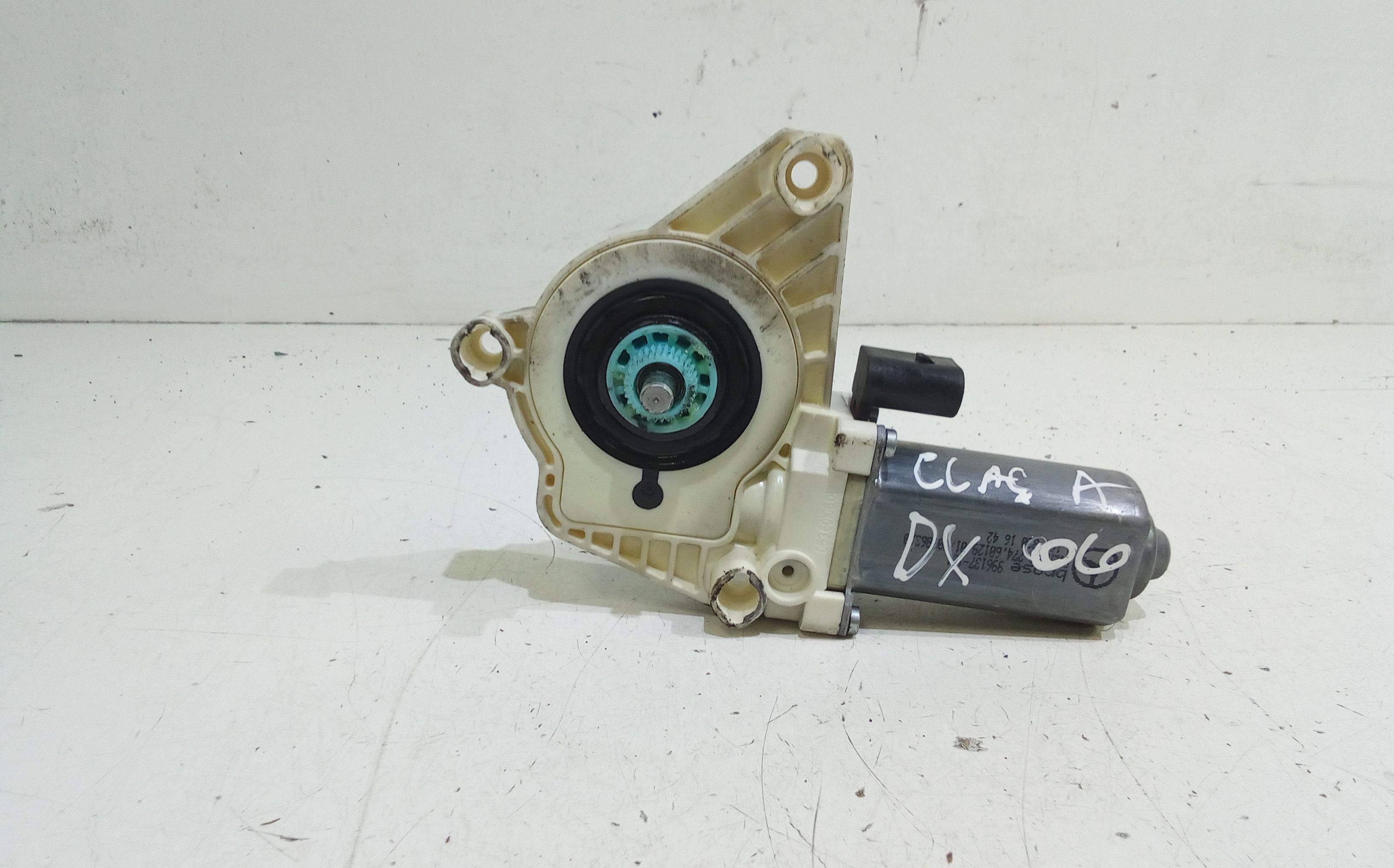 Motorino Alzacristallo Porta Ant. Destro A1698204242 Usato