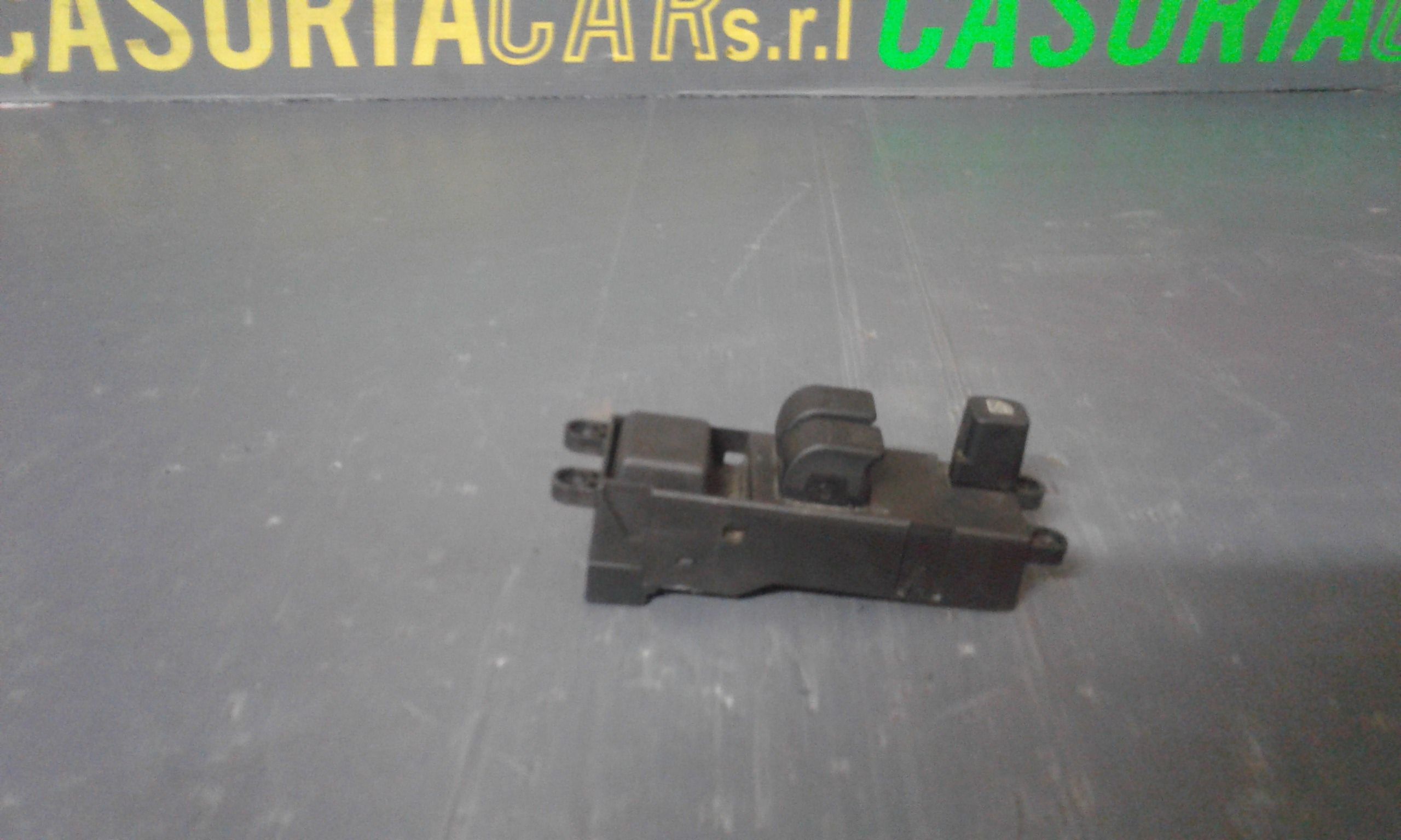 Interruttore Alzacristalli Porta Ant. Sinistro Usato