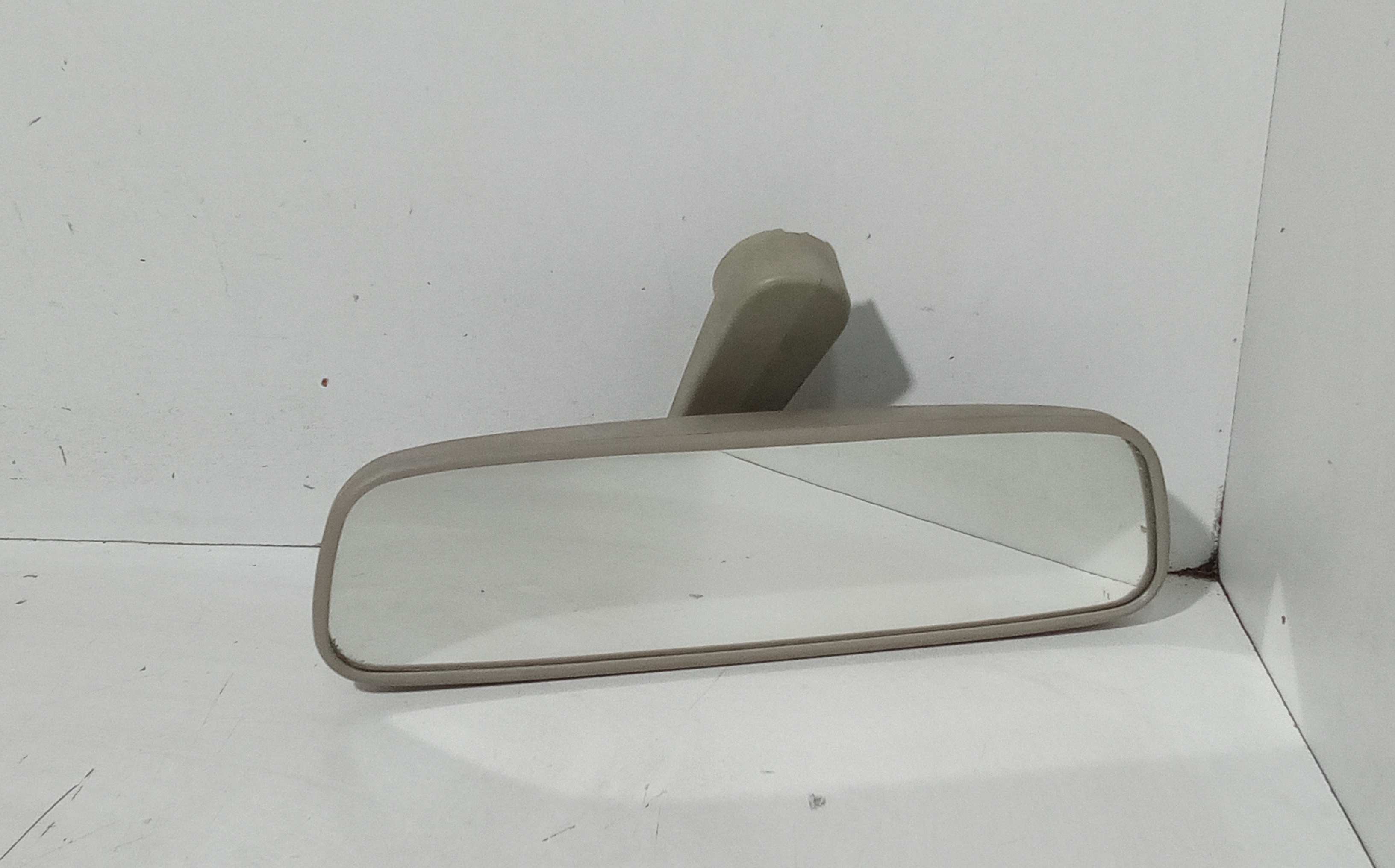 Retrovisore Interno 8477063J00000 Usato