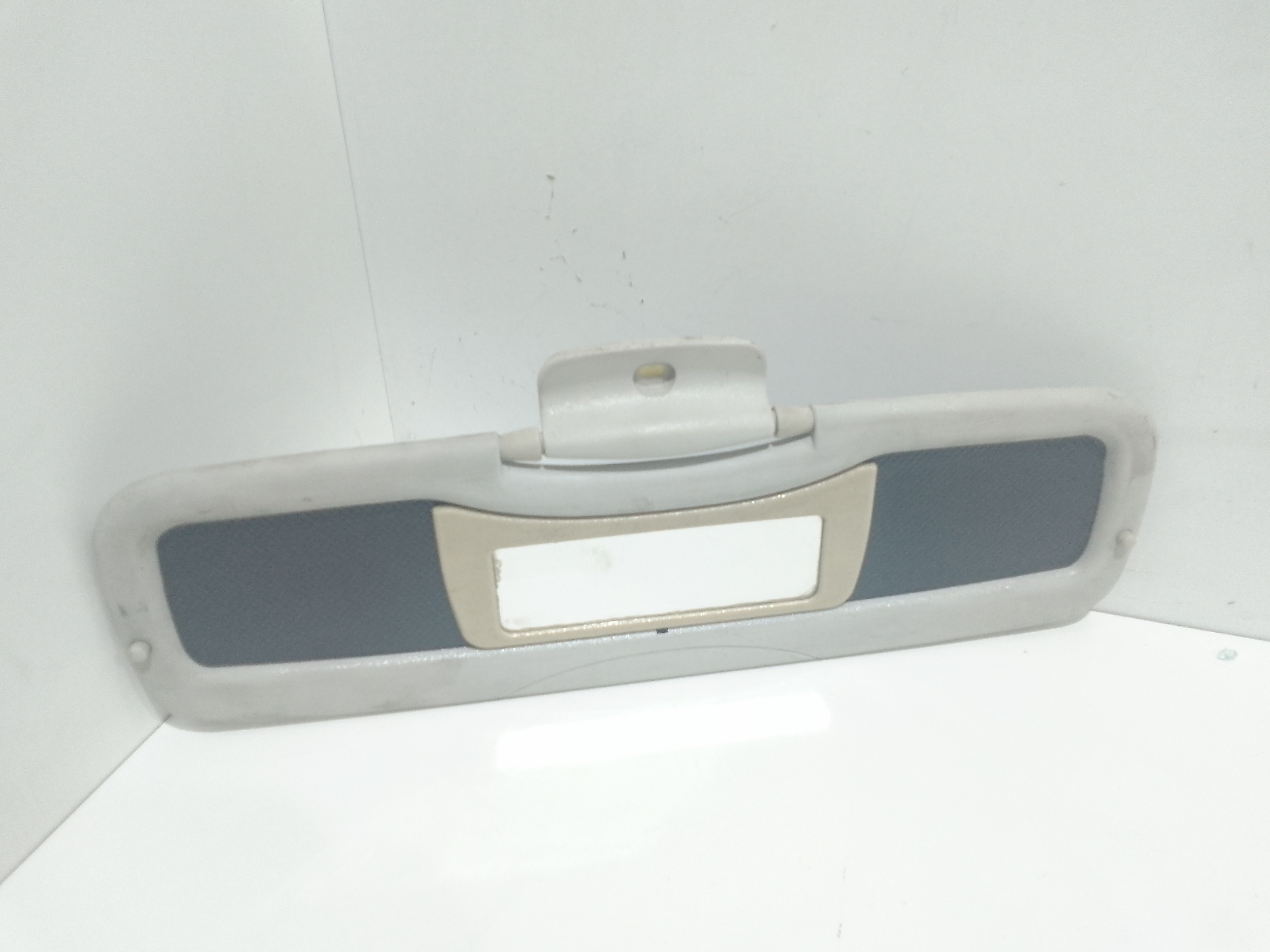 Aletta Parasole Parabrezza Destro Q0000706V007C24A00 Usato