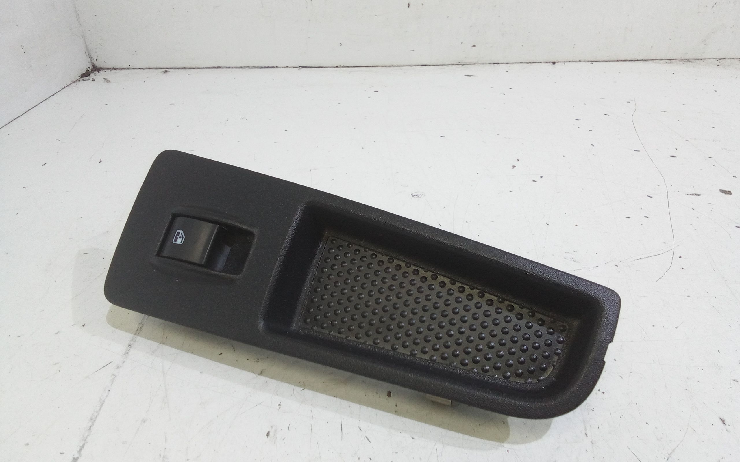 Interruttore Alzacristalli Porta Ant. Destro Usato