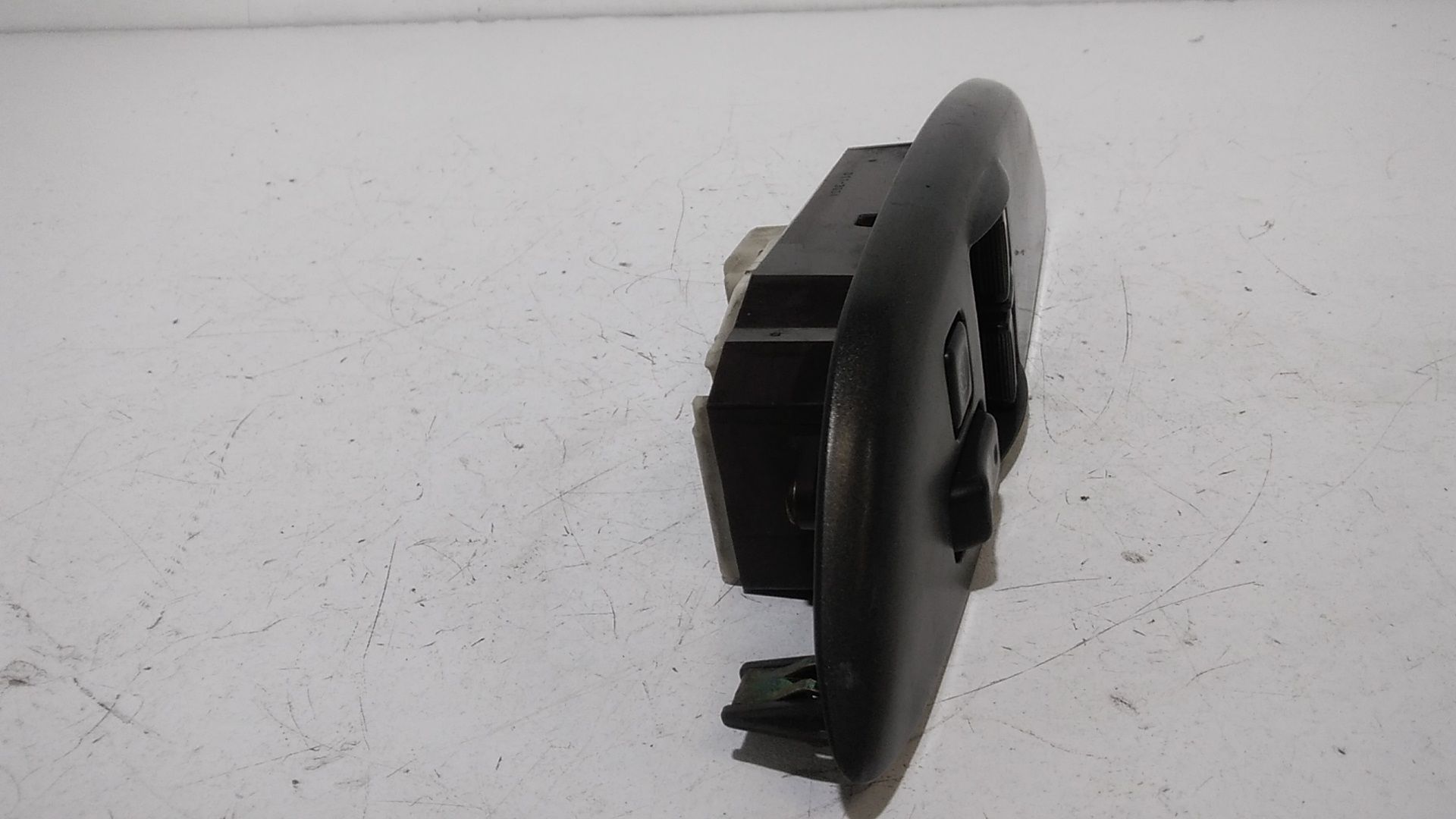 Interruttore Alzacristalli Porta Ant. Sinistro 848200D040 Usato