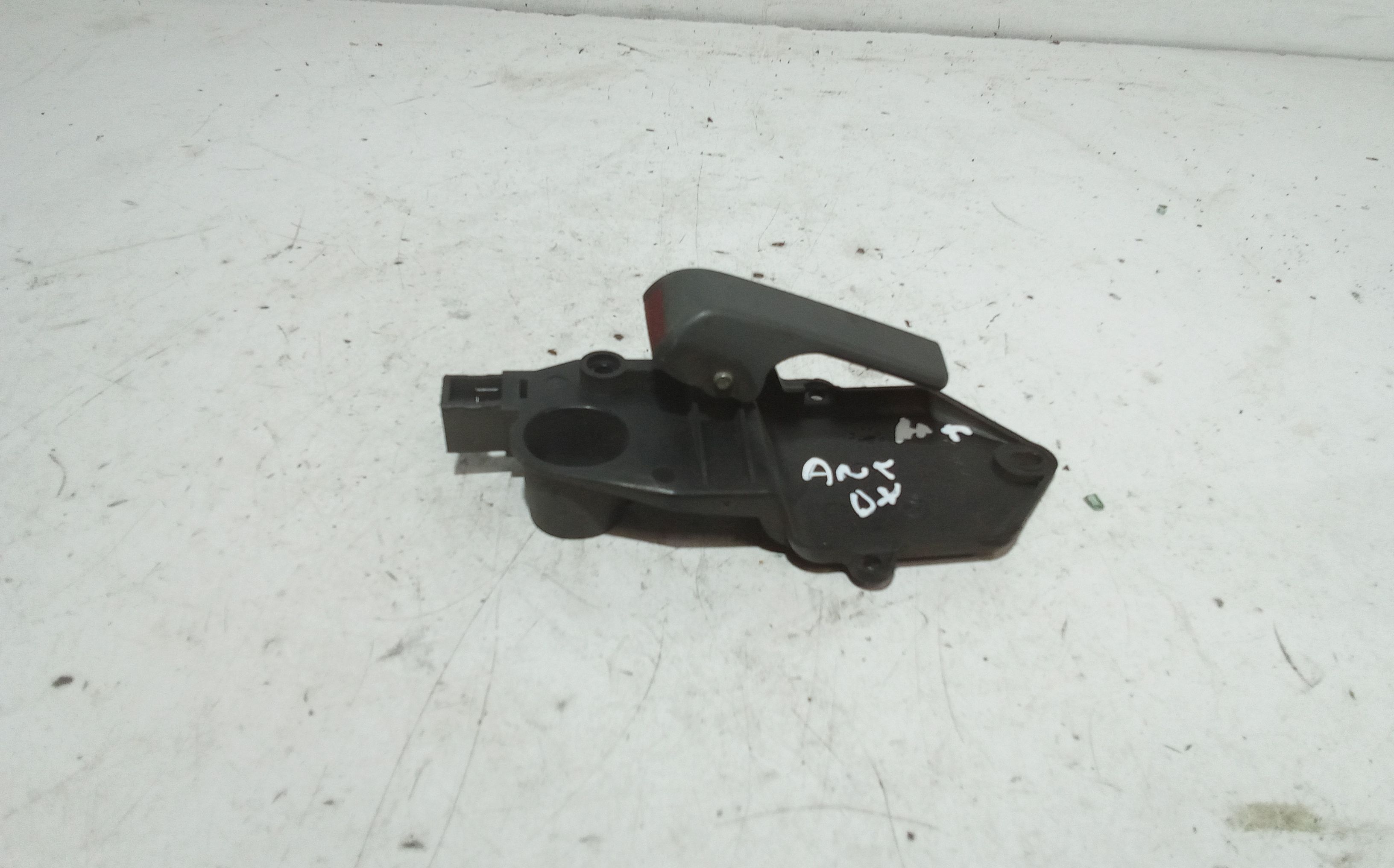 Maniglia Int. Apertura Porta Ant. Destro Usato